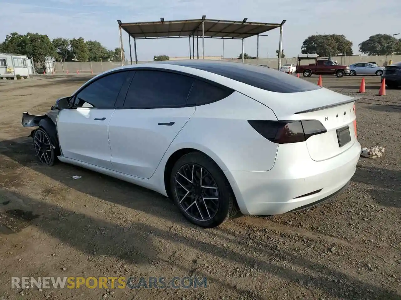 2 Photograph of a damaged car 5YJ3E1EB3NF181909 TESLA MODEL 3 2022