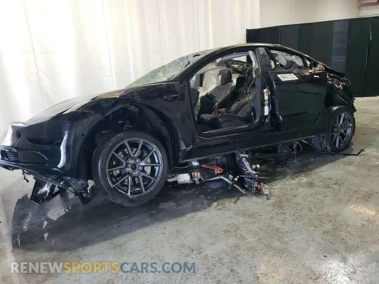 1 Photograph of a damaged car 5YJ3E1EB3NF186916 TESLA MODEL 3 2022