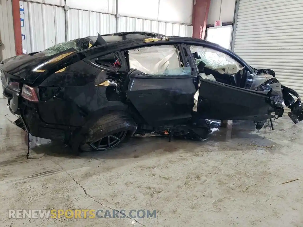 3 Photograph of a damaged car 5YJ3E1EB3NF186916 TESLA MODEL 3 2022
