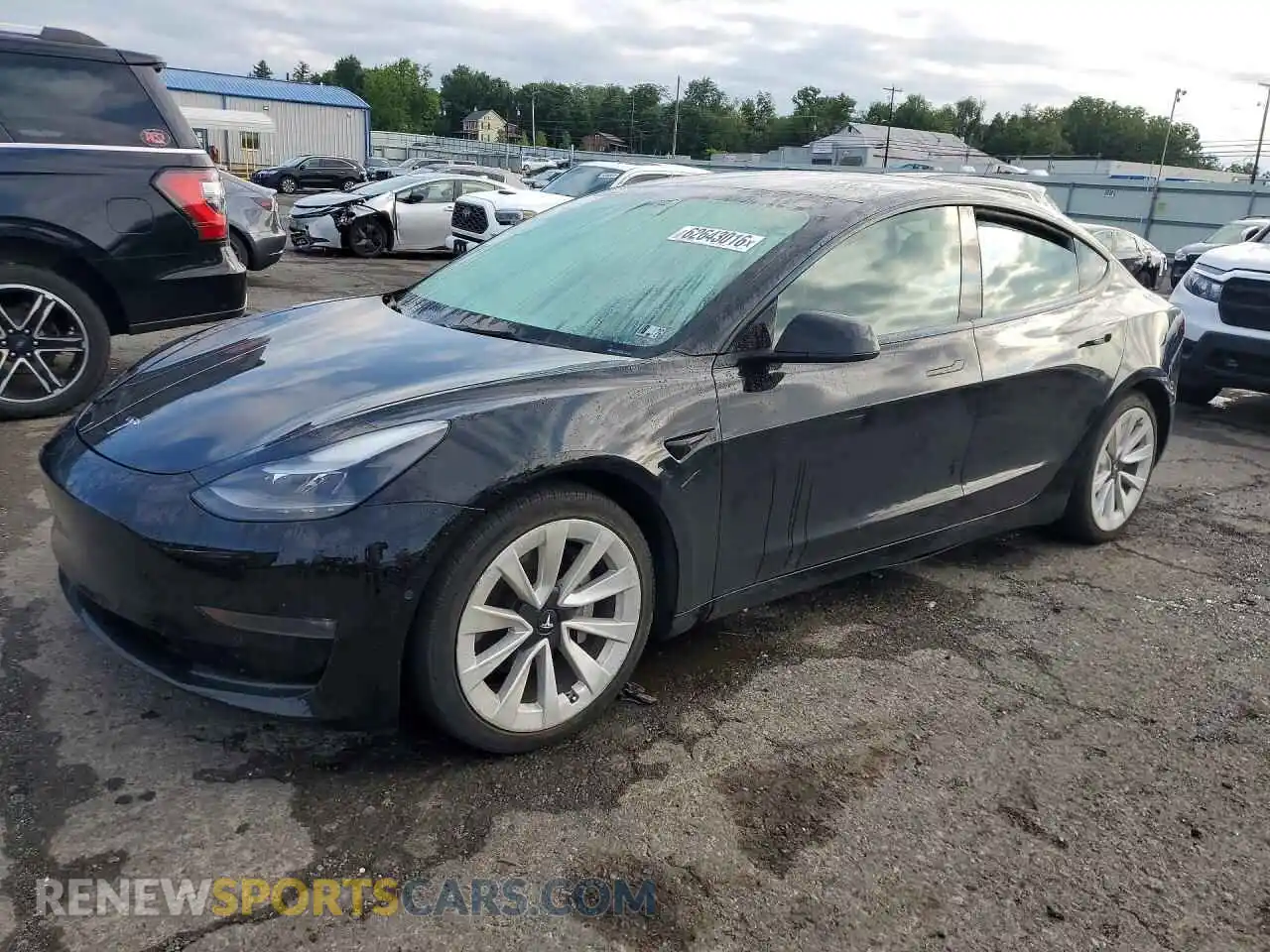1 Photograph of a damaged car 5YJ3E1EB3NF189802 TESLA MODEL 3 2022