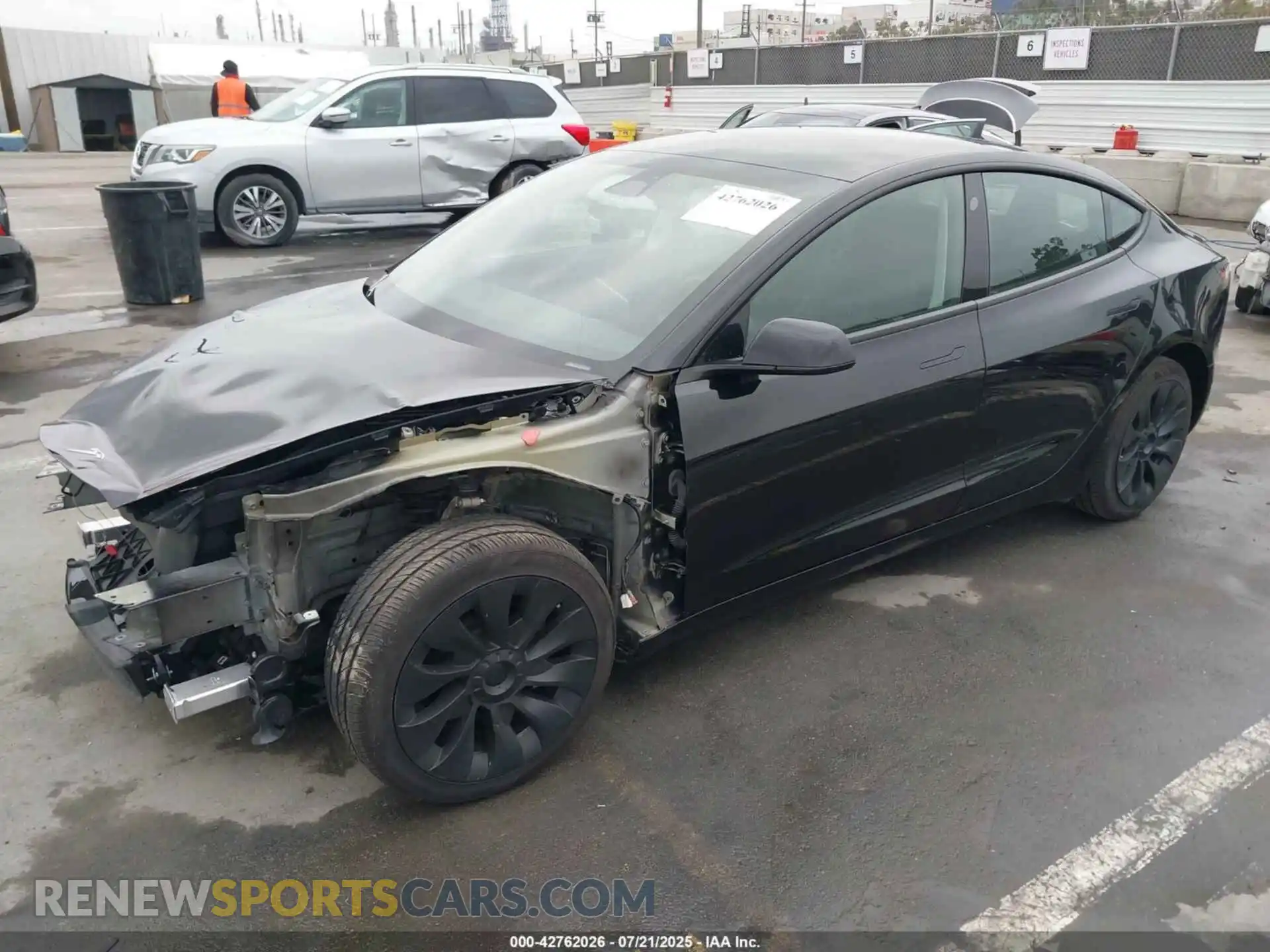 2 Photograph of a damaged car 5YJ3E1EB3NF206727 TESLA MODEL 3 2022