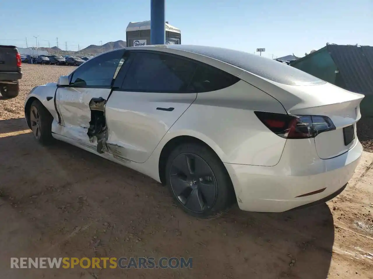 2 Photograph of a damaged car 5YJ3E1EB3NF212740 TESLA MODEL 3 2022