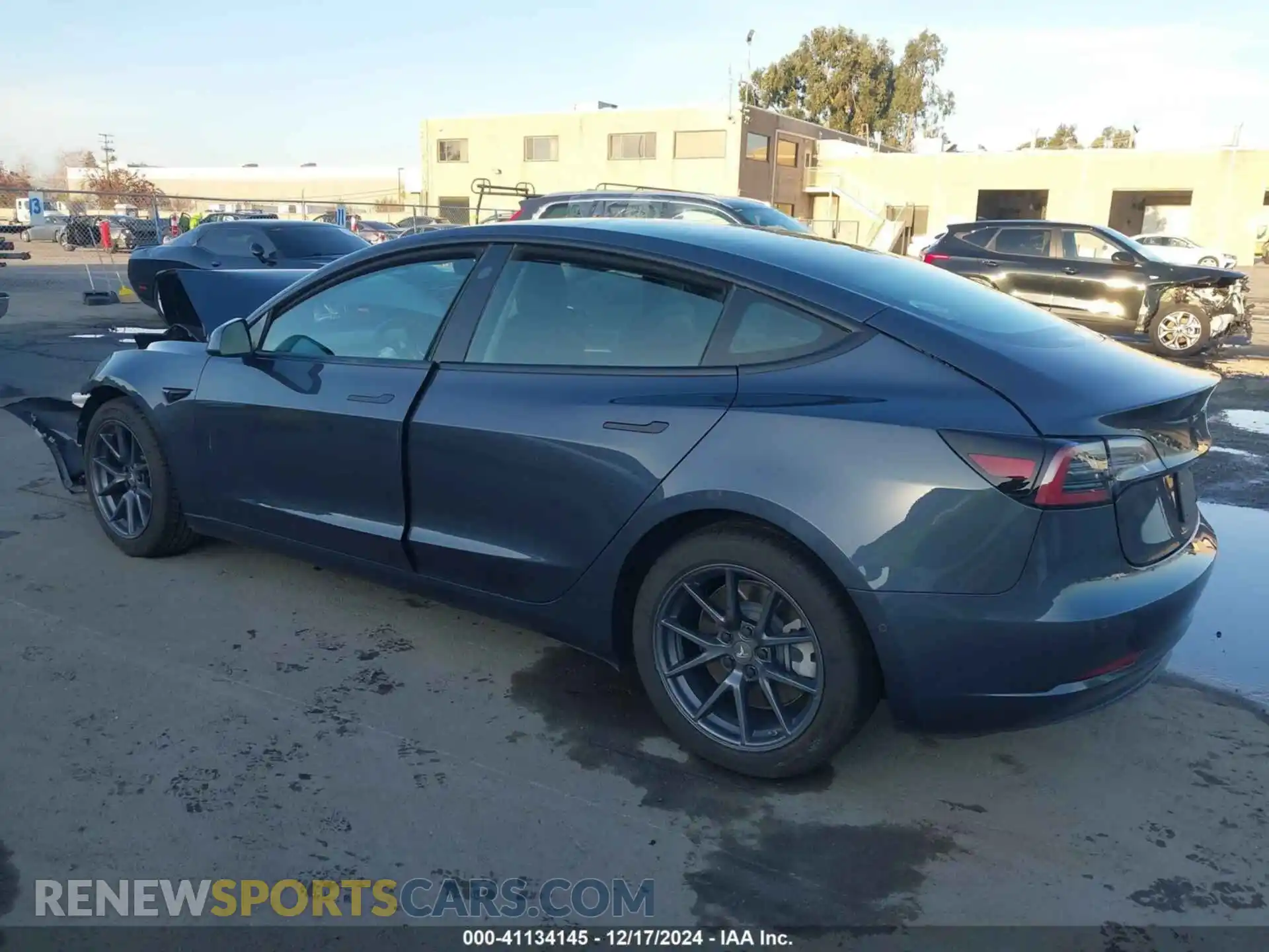 3 Photograph of a damaged car 5YJ3E1EB3NF247228 TESLA MODEL 3 2022