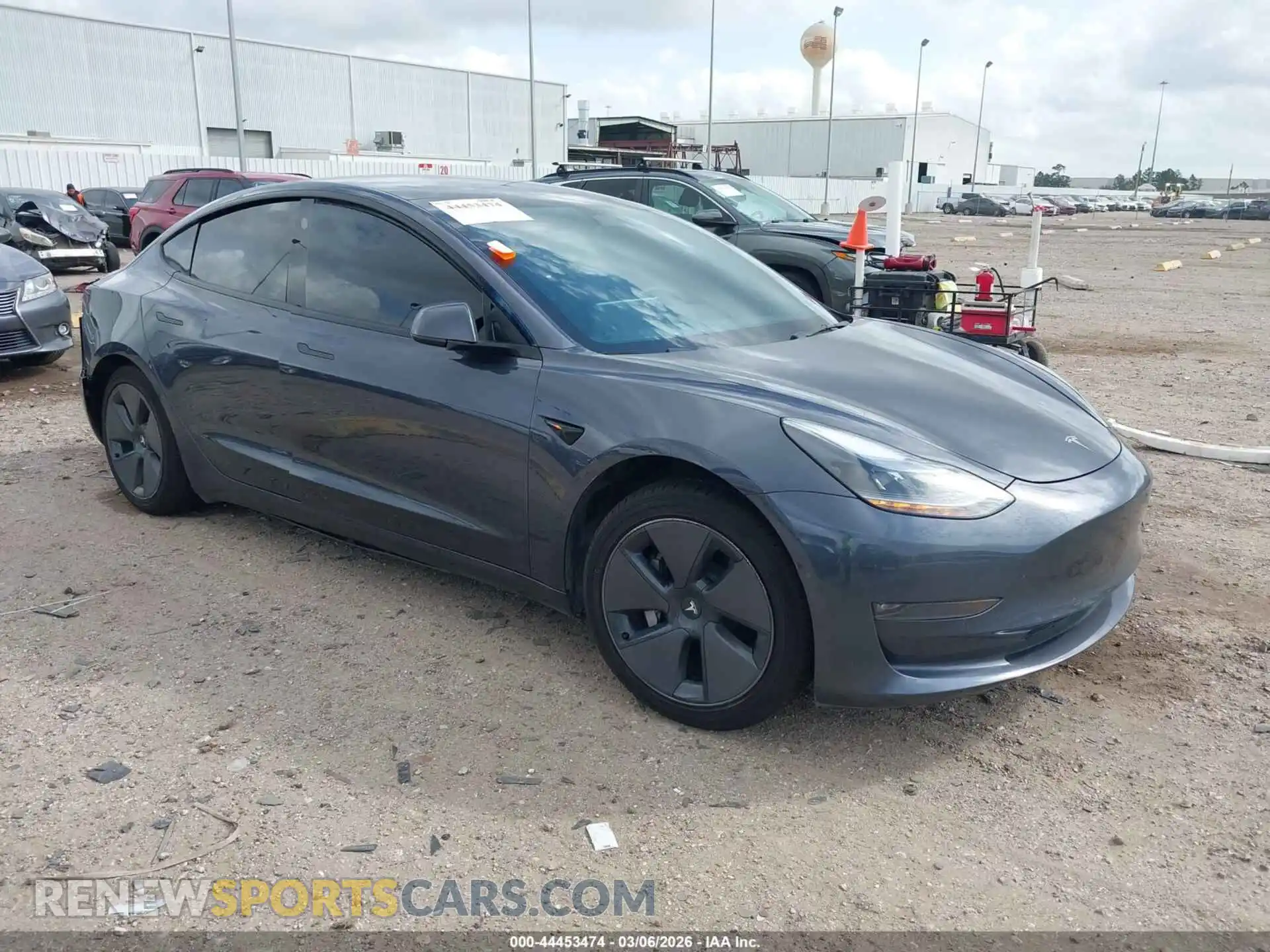 1 Photograph of a damaged car 5YJ3E1EB3NF257421 TESLA MODEL 3 2022