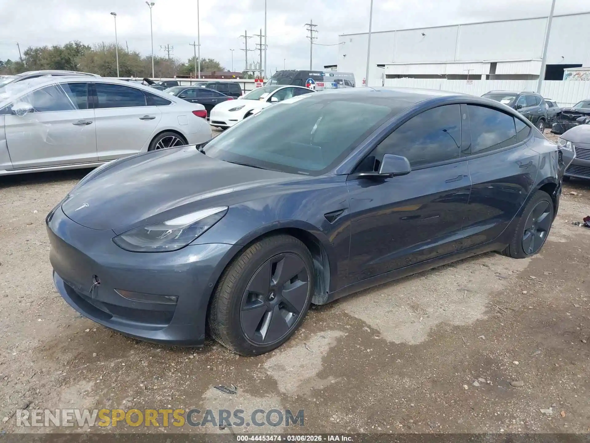 2 Photograph of a damaged car 5YJ3E1EB3NF257421 TESLA MODEL 3 2022