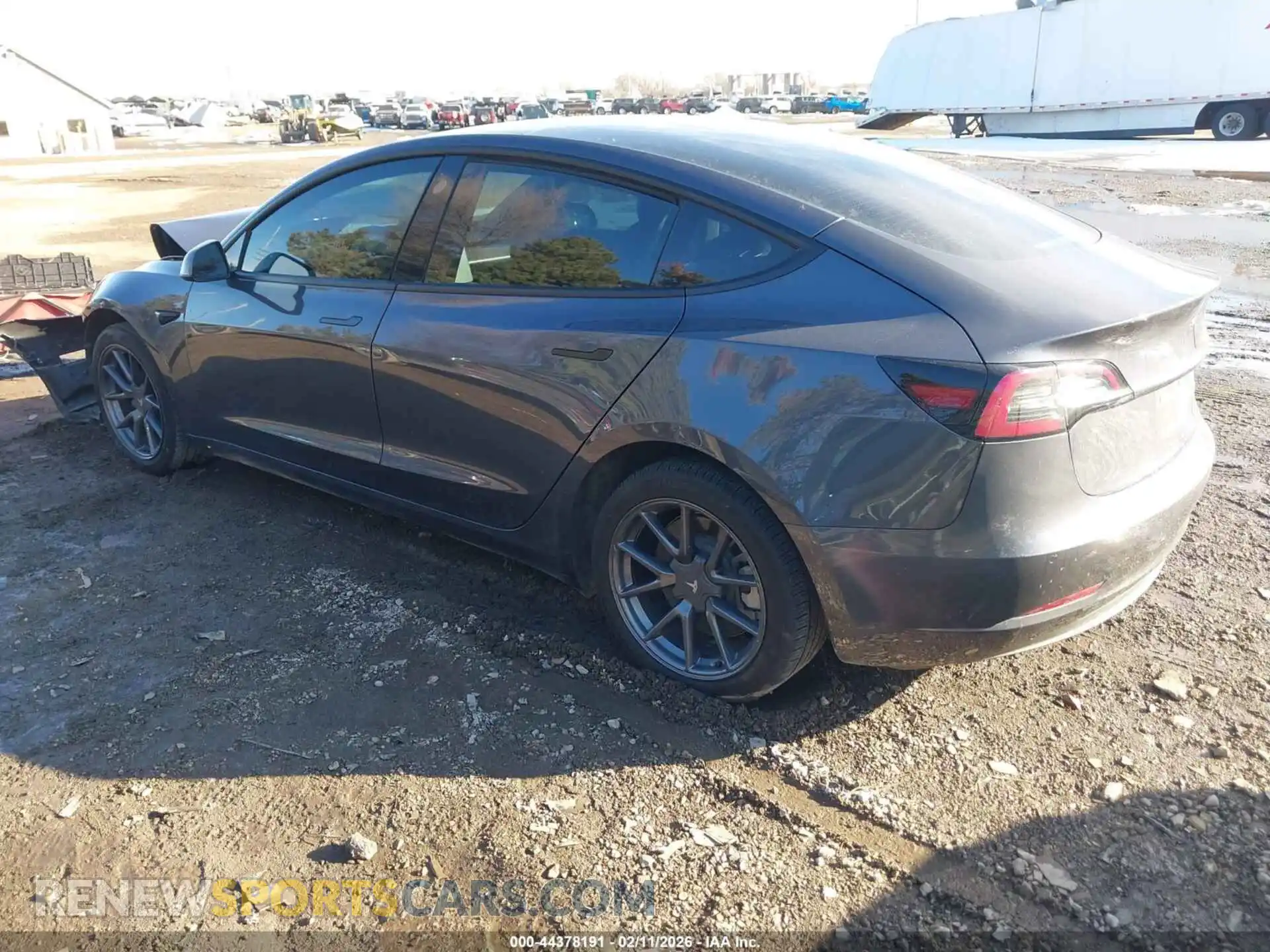 3 fotografías del automóvil dañado 5YJ3E1EB3NF264076 TESLA MODEL 3 2022