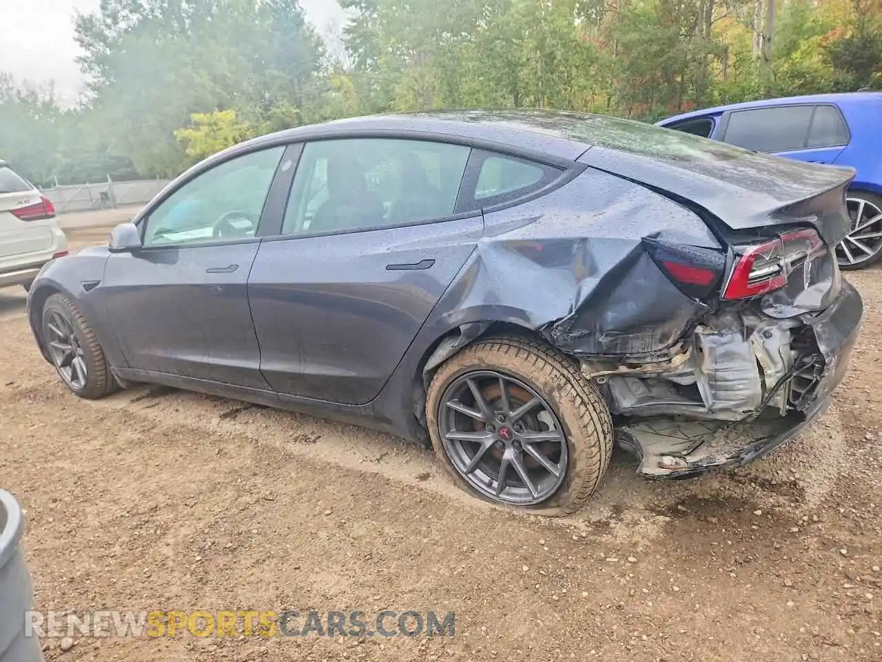 2 Photograph of a damaged car 5YJ3E1EB3NF274784 TESLA MODEL 3 2022