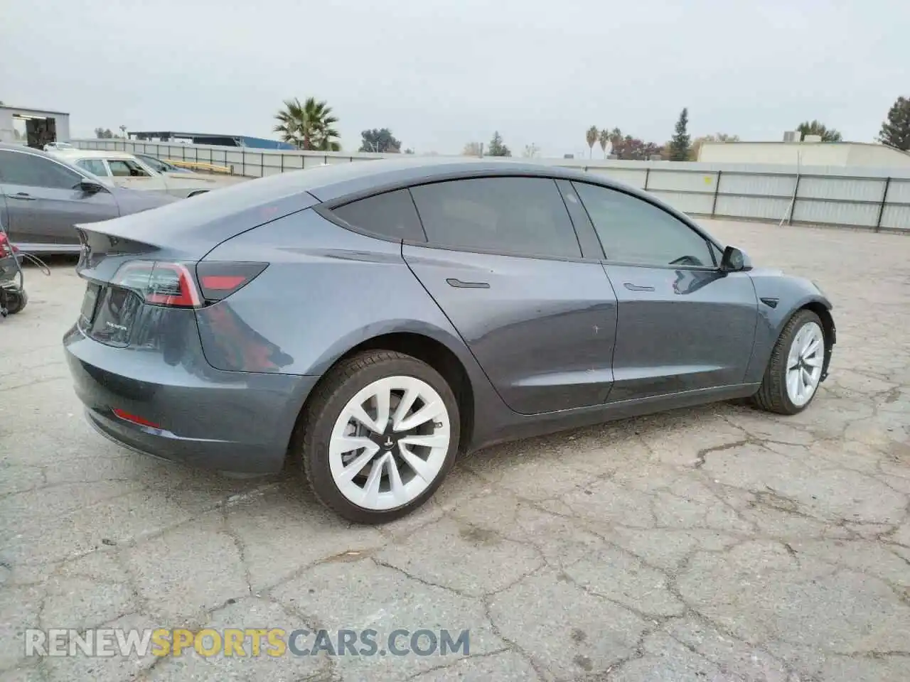 3 fotografías del automóvil dañado 5YJ3E1EB3NF298325 TESLA MODEL 3 2022