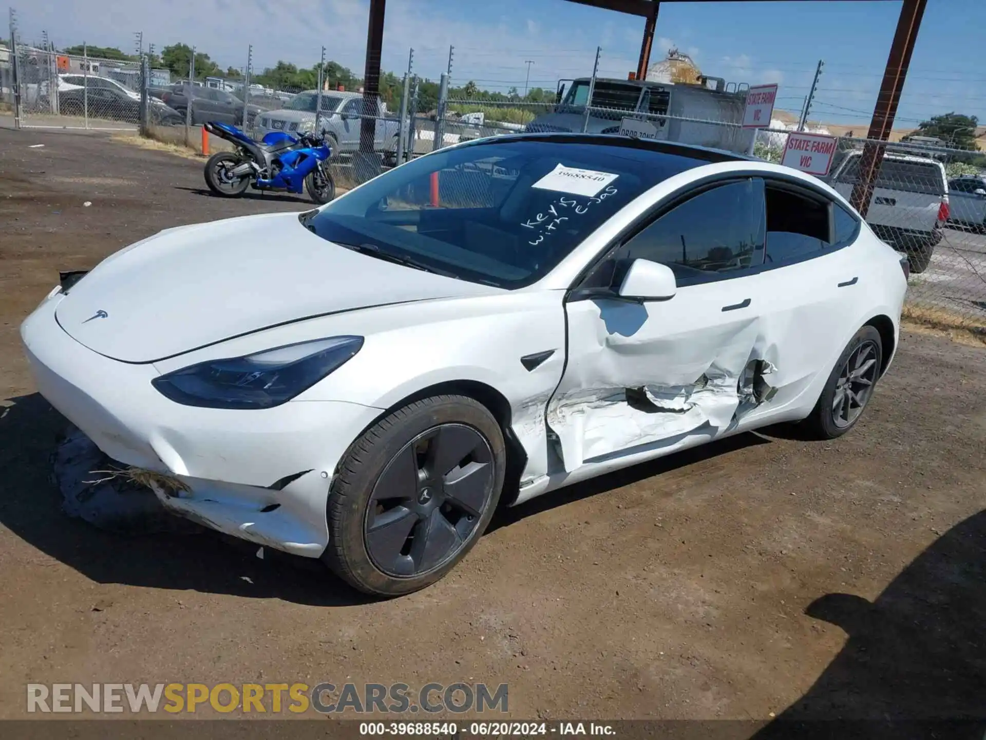 2 Photograph of a damaged car 5YJ3E1EB3NF345949 TESLA MODEL 3 2022