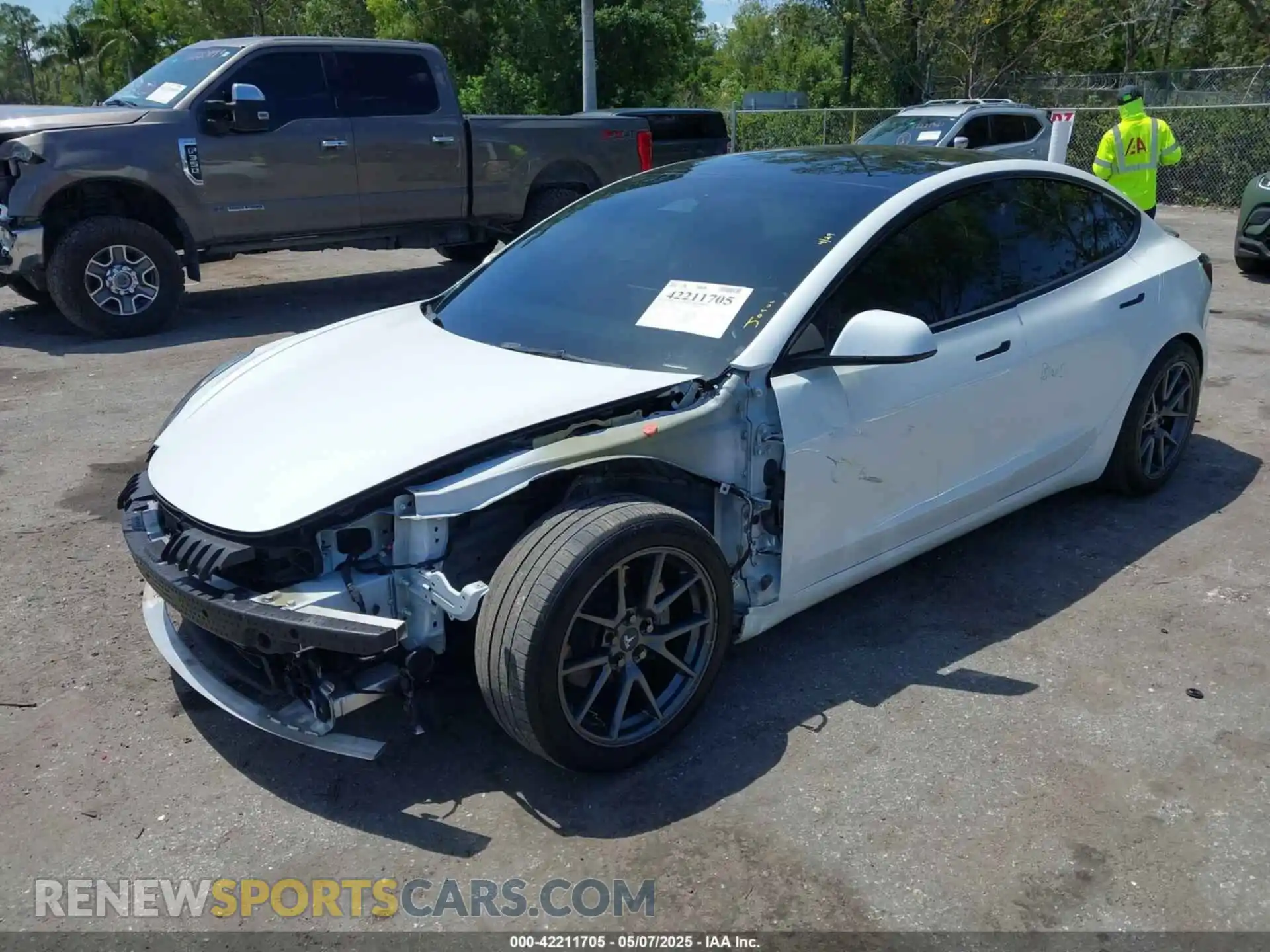 2 Photograph of a damaged car 5YJ3E1EB4NF163001 TESLA MODEL 3 2022