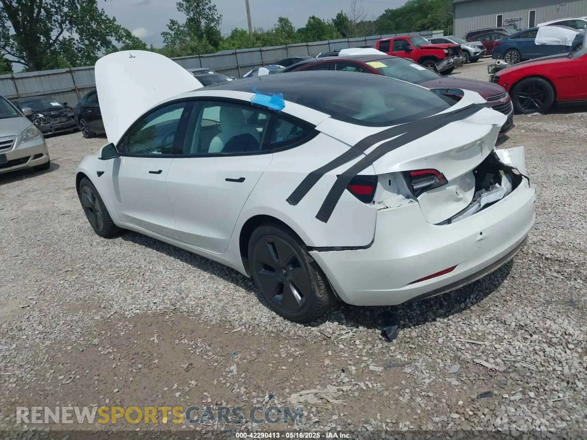3 fotografías del automóvil dañado 5YJ3E1EB4NF165427 TESLA MODEL 3 2022