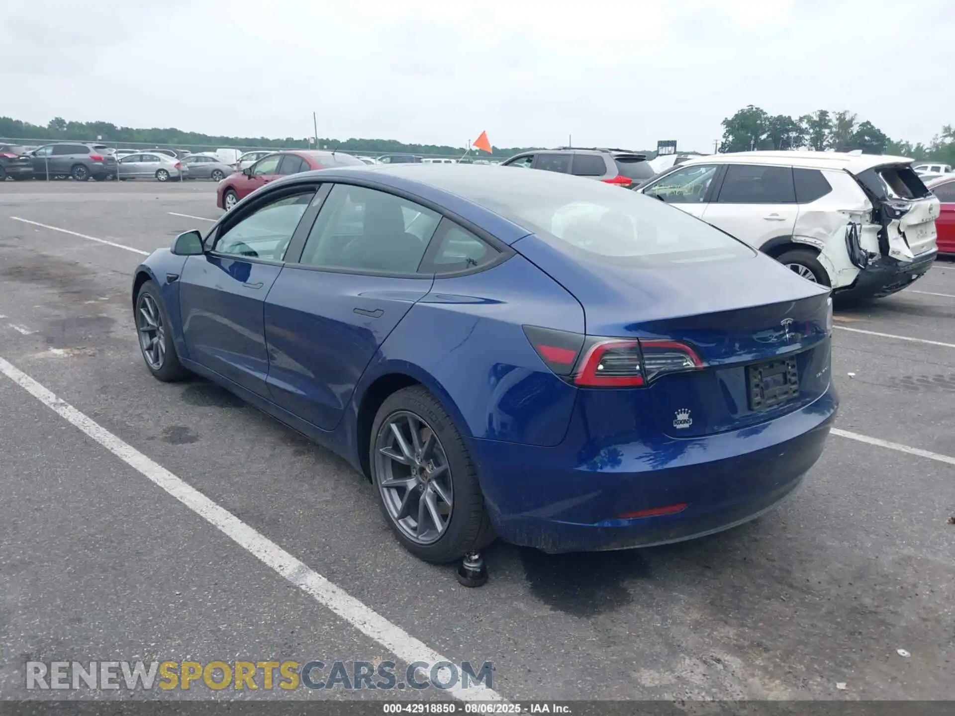 3 Photograph of a damaged car 5YJ3E1EB4NF190926 TESLA MODEL 3 2022