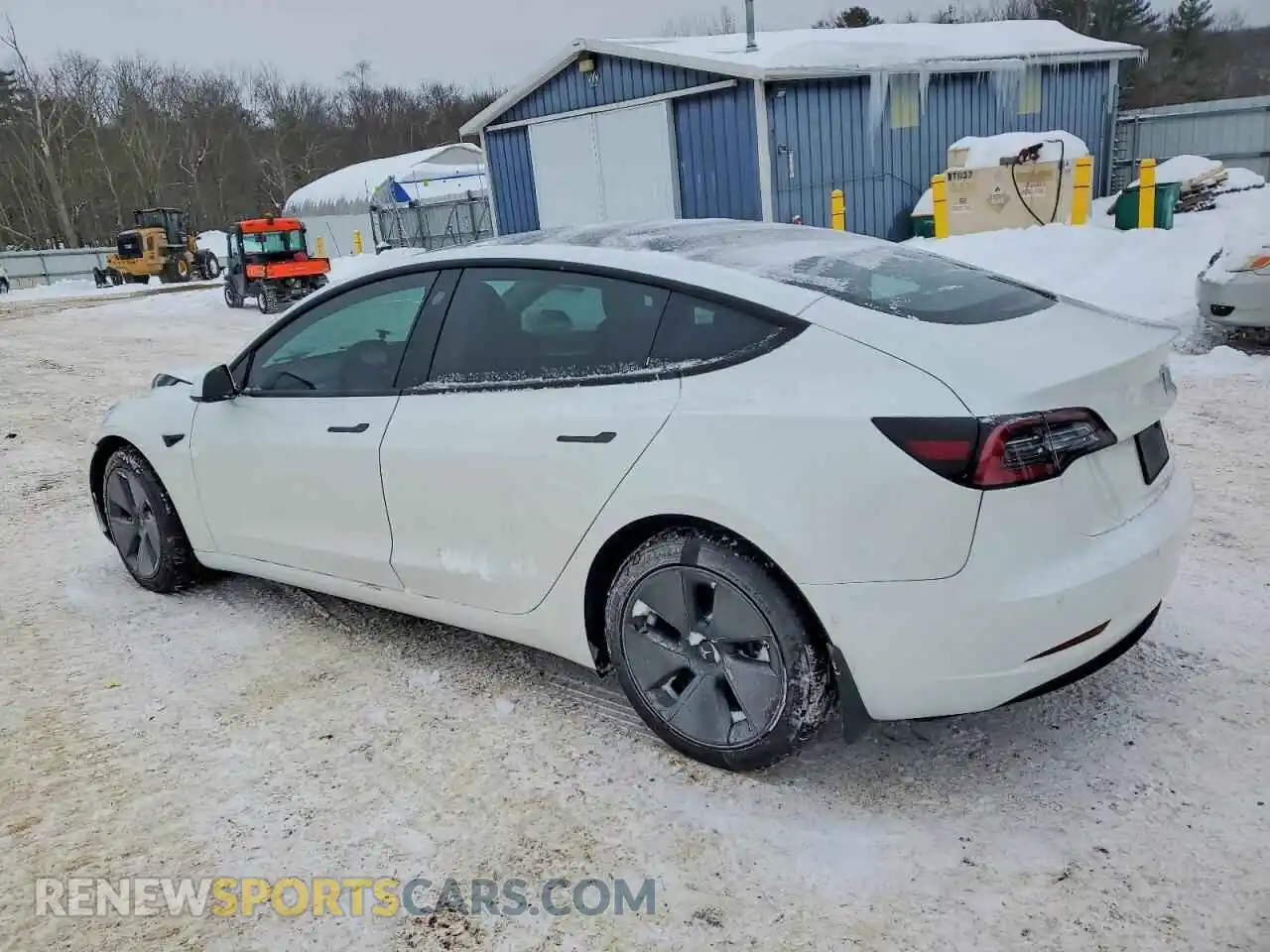 2 Photograph of a damaged car 5YJ3E1EB4NF232432 TESLA MODEL 3 2022