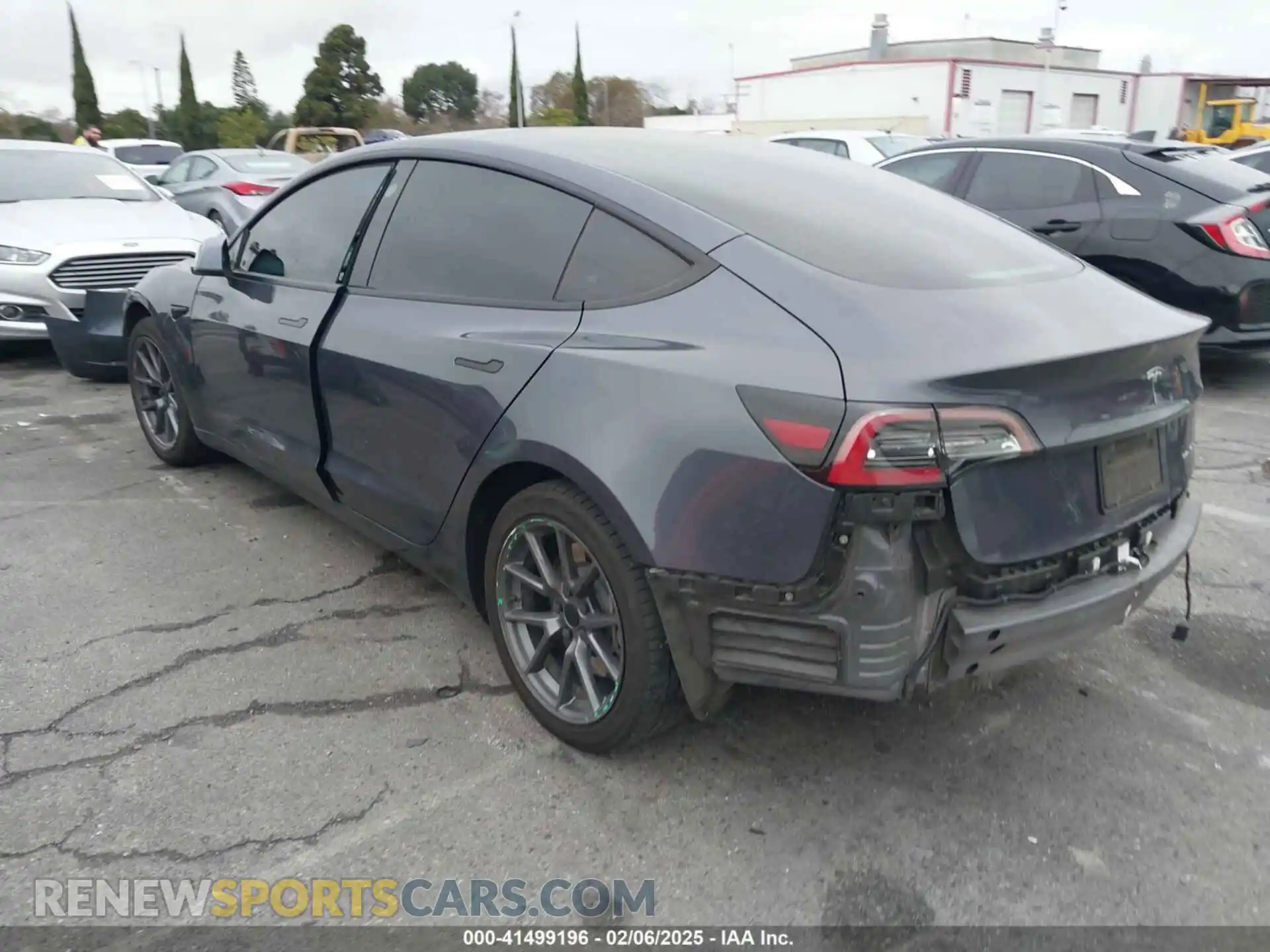 3 Photograph of a damaged car 5YJ3E1EB4NF255905 TESLA MODEL 3 2022