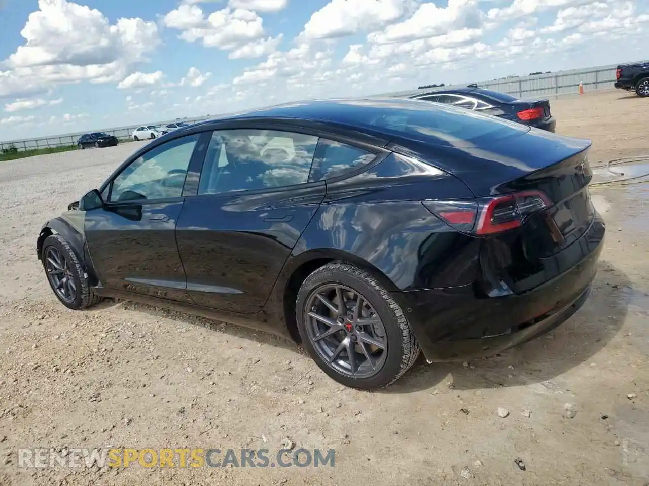 2 fotografías del automóvil dañado 5YJ3E1EB4NF286636 TESLA MODEL 3 2022