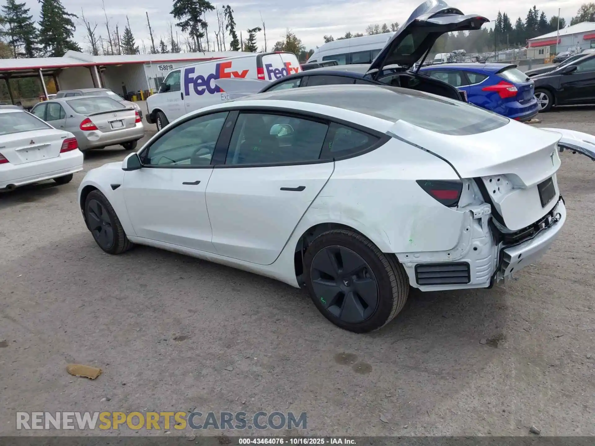 3 Photograph of a damaged car 5YJ3E1EB4NF306271 TESLA MODEL 3 2022
