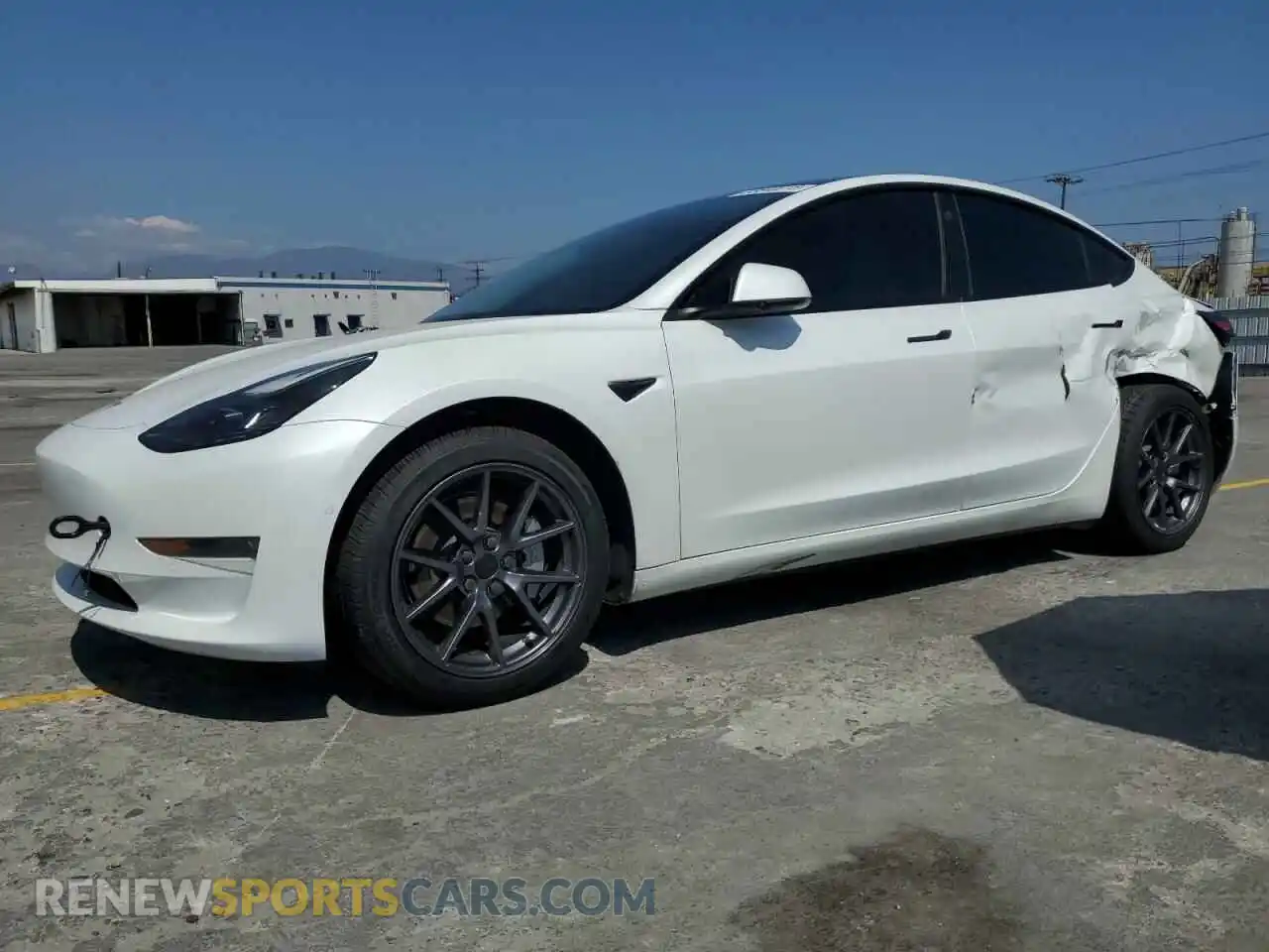 1 Photograph of a damaged car 5YJ3E1EB4NF332403 TESLA MODEL 3 2022