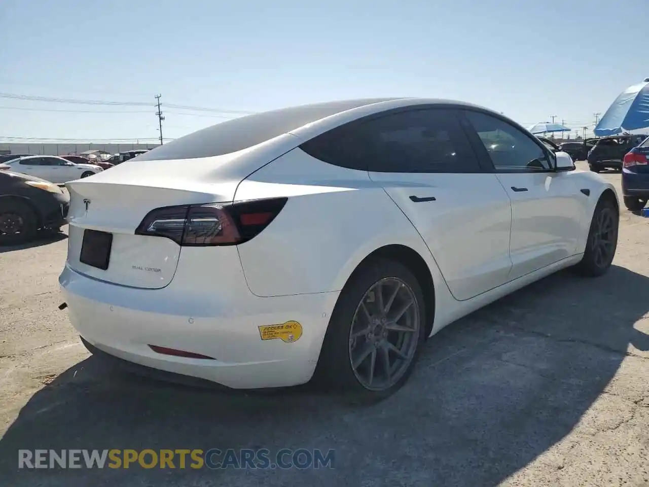 3 Photograph of a damaged car 5YJ3E1EB4NF337469 TESLA MODEL 3 2022