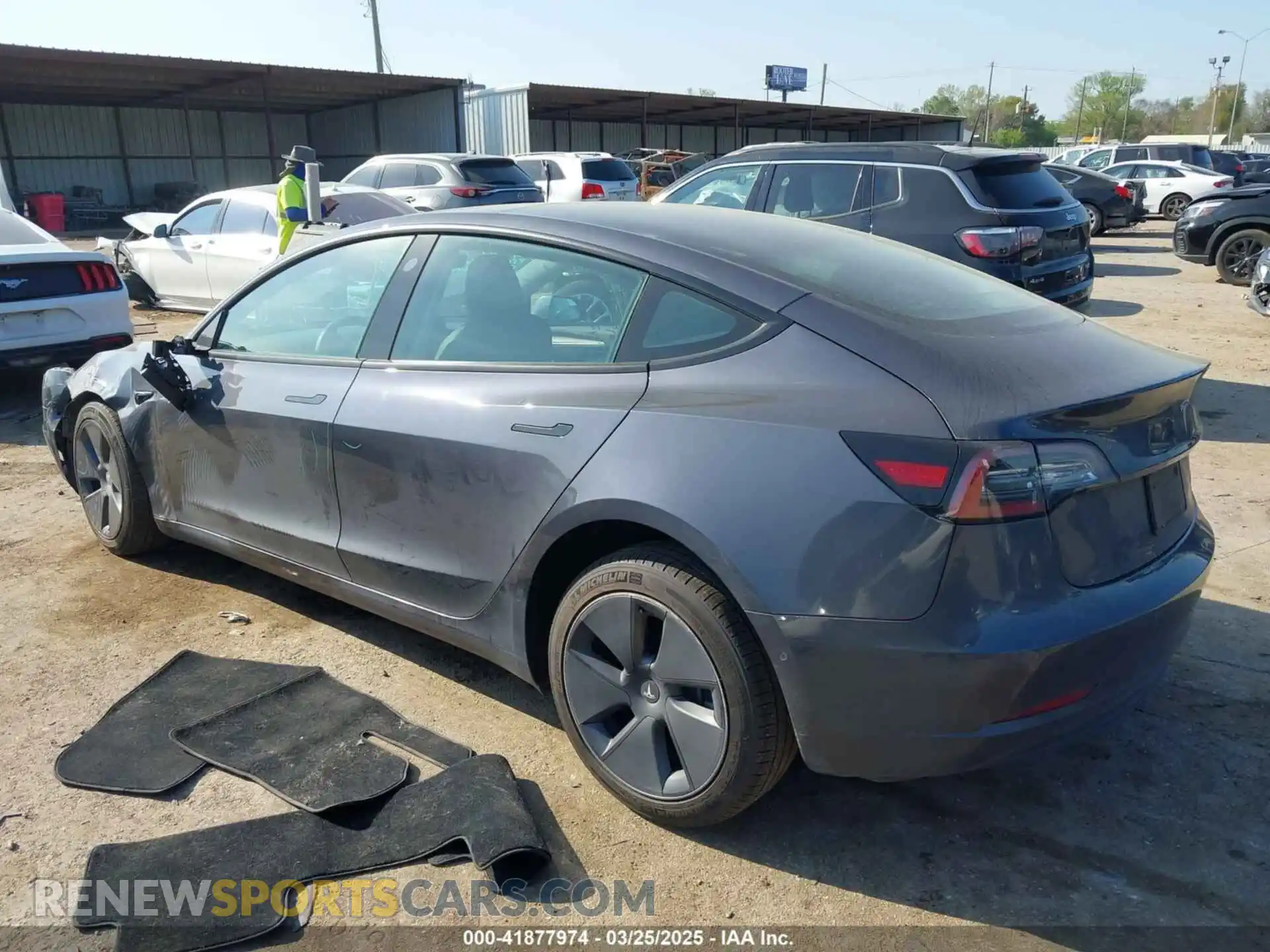 3 Photograph of a damaged car 5YJ3E1EB5NF124286 TESLA MODEL 3 2022