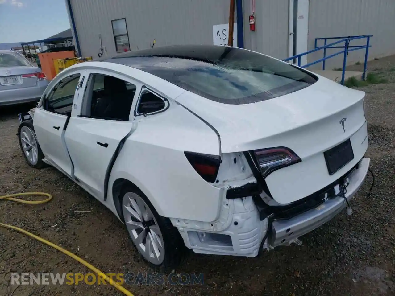 3 Photograph of a damaged car 5YJ3E1EB5NF124630 TESLA MODEL 3 2022