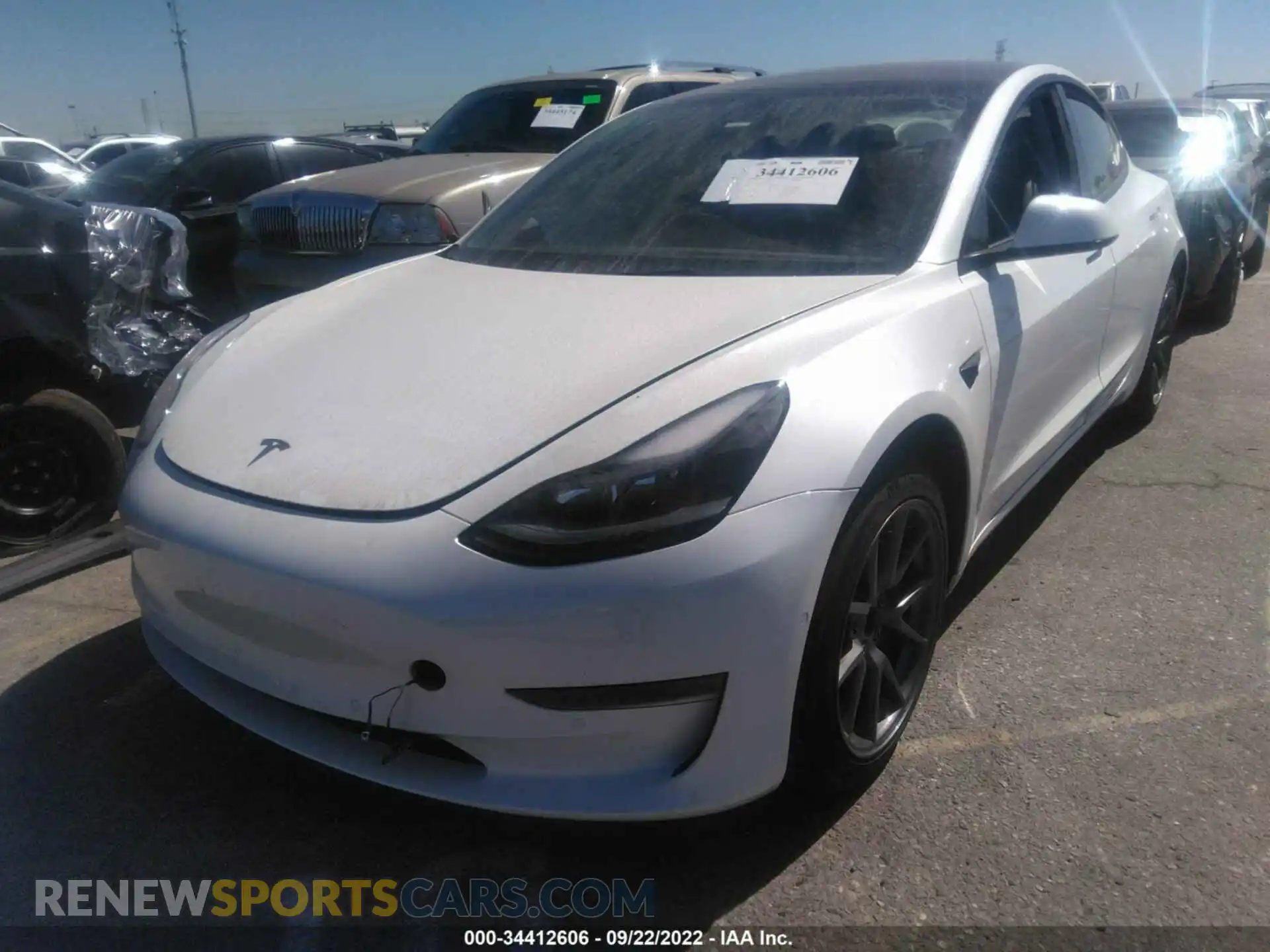 2 Photograph of a damaged car 5YJ3E1EB5NF135367 TESLA MODEL 3 2022