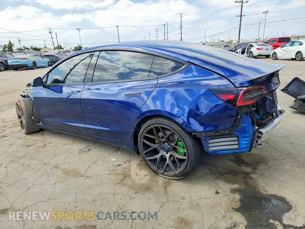 2 Photograph of a damaged car 5YJ3E1EB5NF138334 TESLA MODEL 3 2022