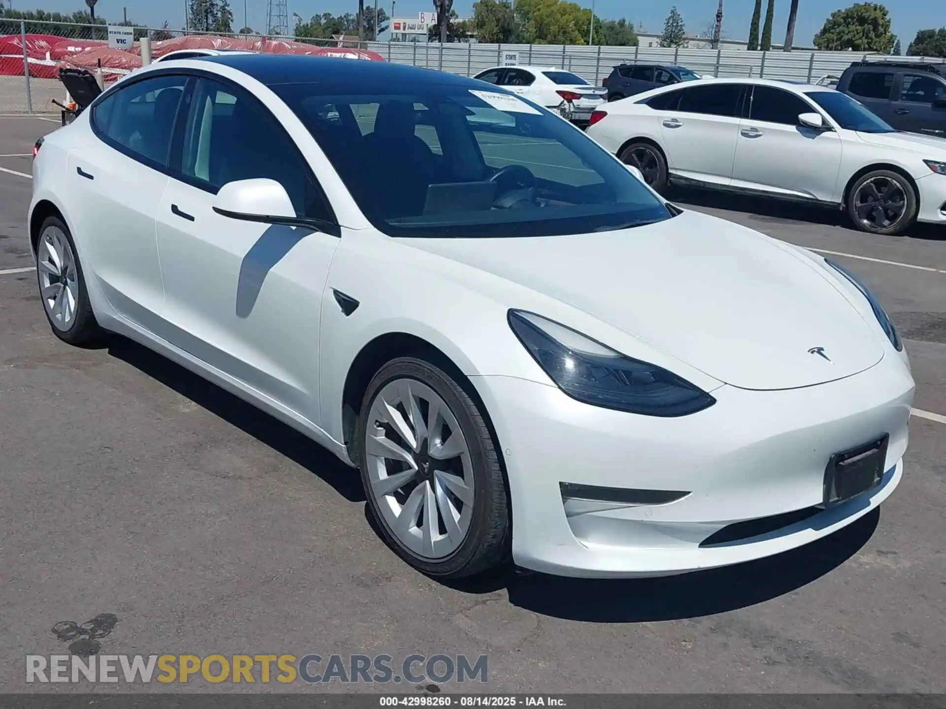1 Photograph of a damaged car 5YJ3E1EB5NF145381 TESLA MODEL 3 2022