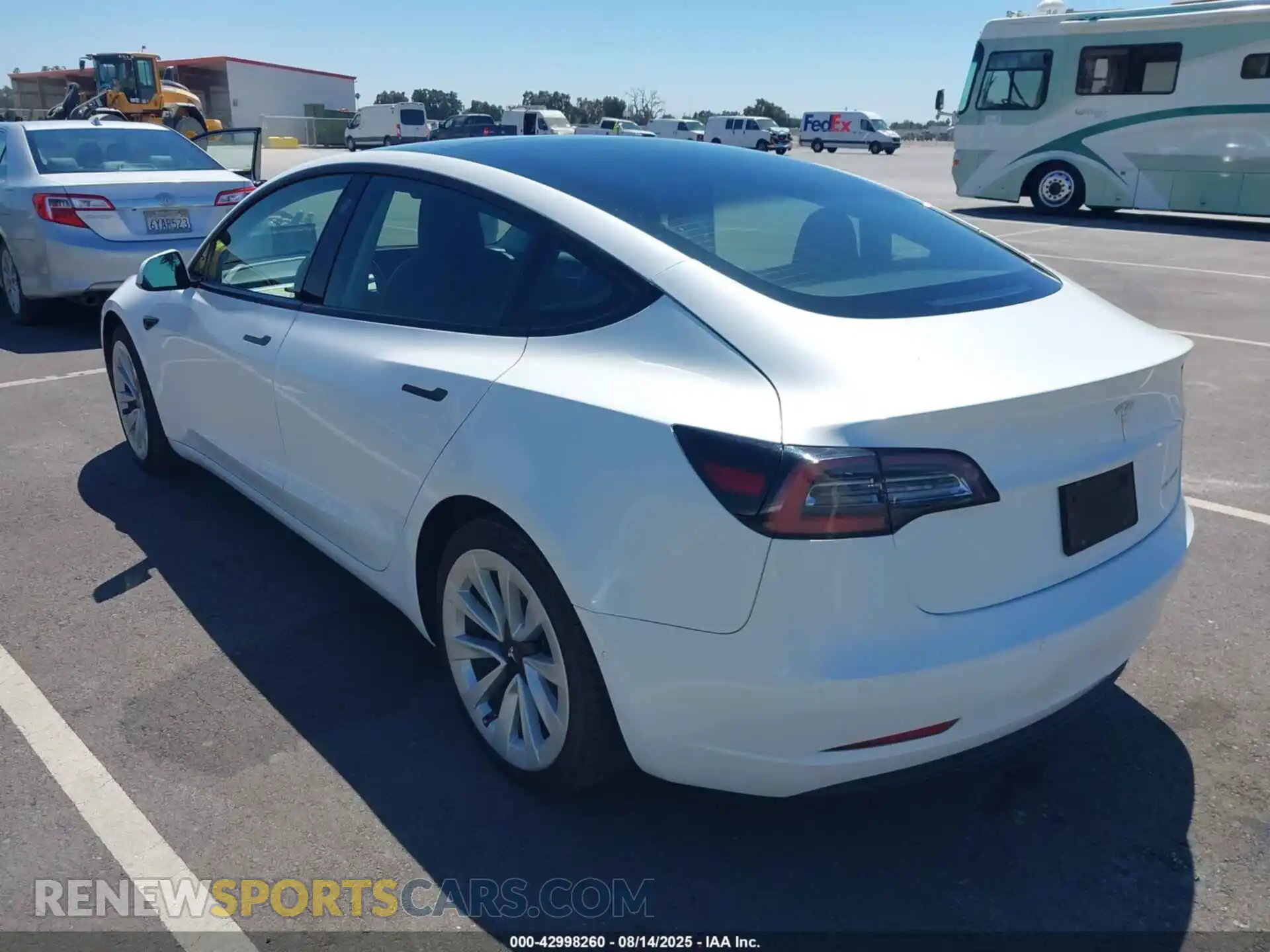 3 Photograph of a damaged car 5YJ3E1EB5NF145381 TESLA MODEL 3 2022