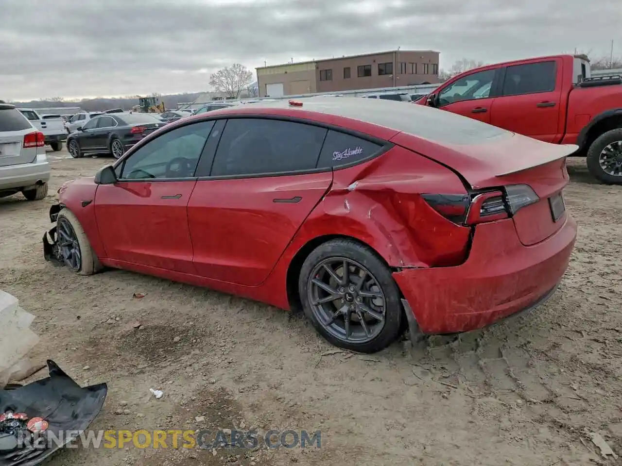 2 Photograph of a damaged car 5YJ3E1EB5NF152413 TESLA MODEL 3 2022