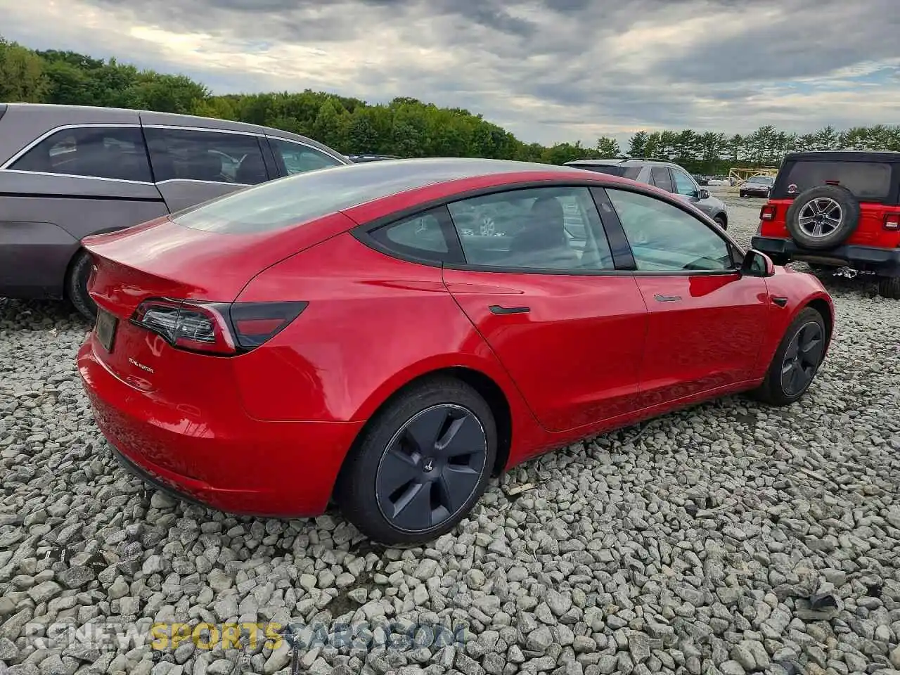 3 Photograph of a damaged car 5YJ3E1EB5NF173374 TESLA MODEL 3 2022