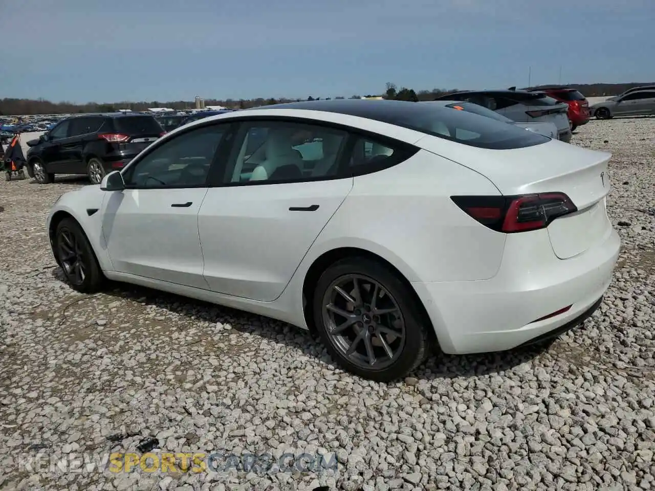 2 Photograph of a damaged car 5YJ3E1EB5NF196394 TESLA MODEL 3 2022