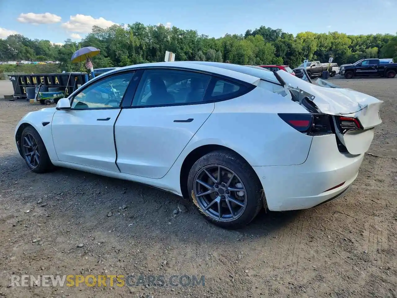 2 Photograph of a damaged car 5YJ3E1EB5NF249997 TESLA MODEL 3 2022