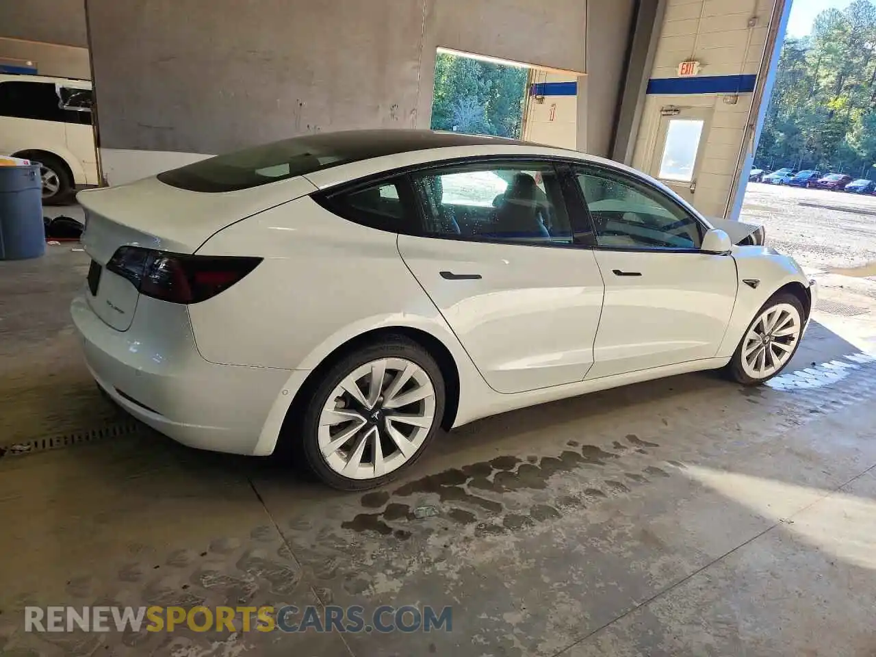 3 Фотография поврежденного автомобиля 5YJ3E1EB5NF290940 TESLA MODEL 3 2022