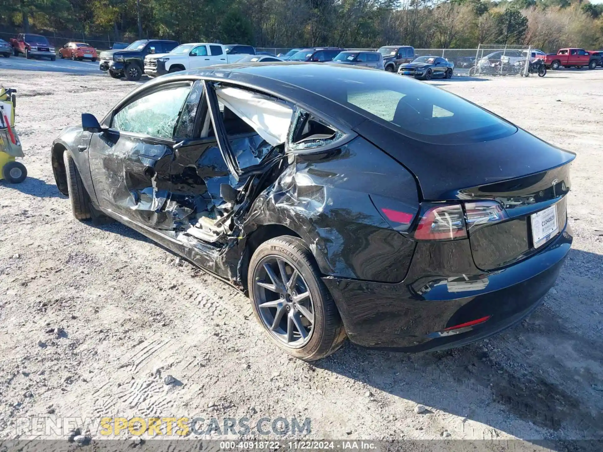 3 fotografías del automóvil dañado 5YJ3E1EB5NF331549 TESLA MODEL 3 2022