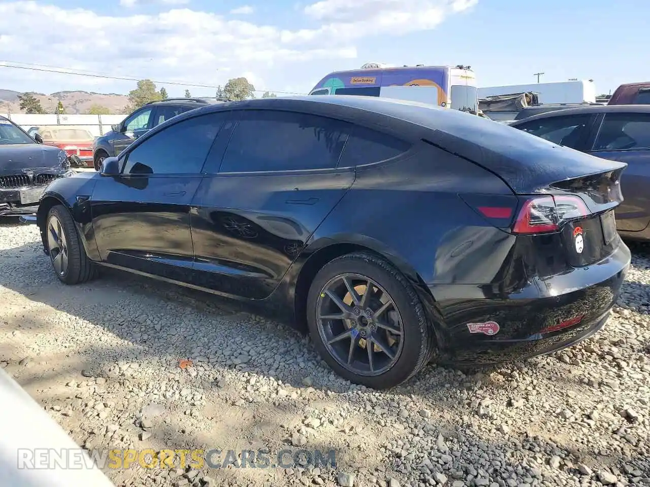 2 Photograph of a damaged car 5YJ3E1EB5NF363112 TESLA MODEL 3 2022