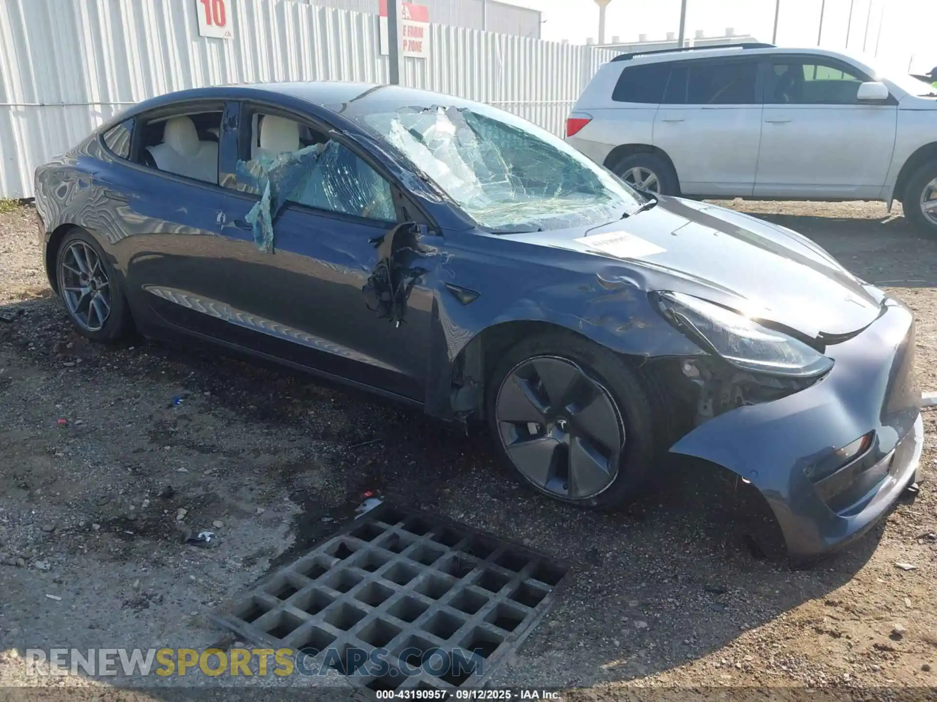 1 Photograph of a damaged car 5YJ3E1EB6NF153697 TESLA MODEL 3 2022