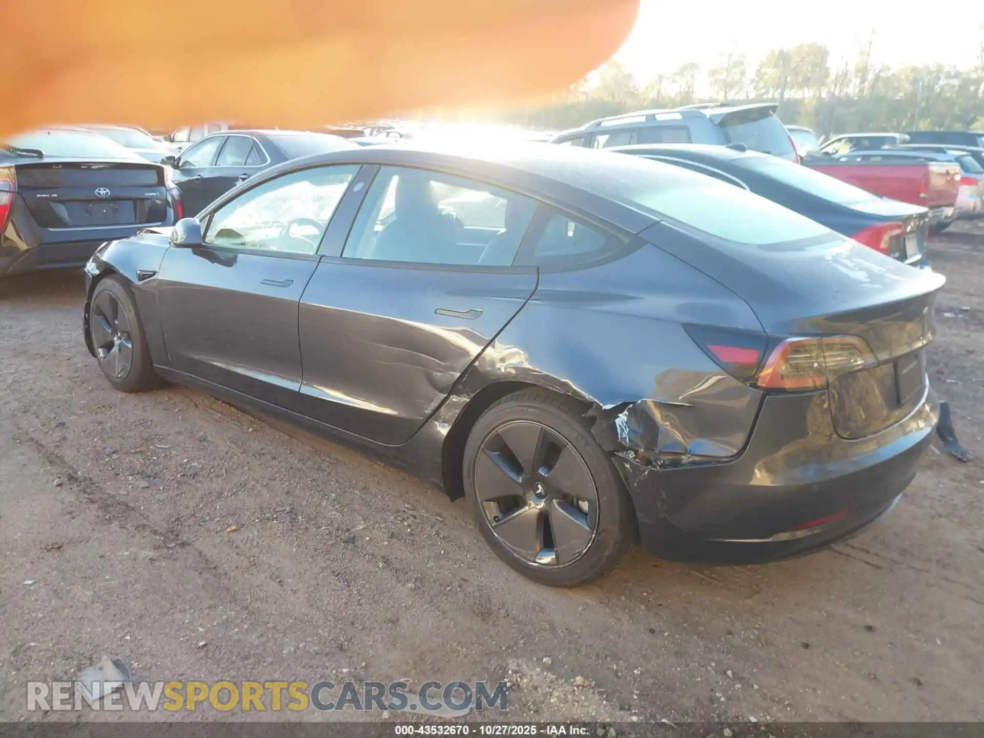 3 Photograph of a damaged car 5YJ3E1EB6NF239236 TESLA MODEL 3 2022