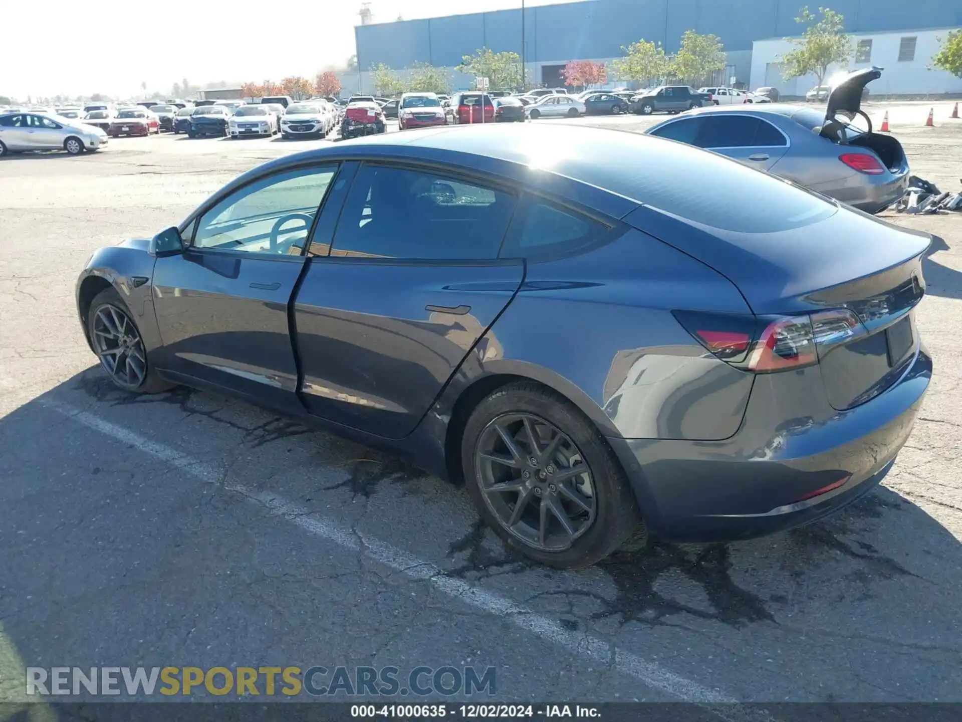3 Photograph of a damaged car 5YJ3E1EB6NF240418 TESLA MODEL 3 2022