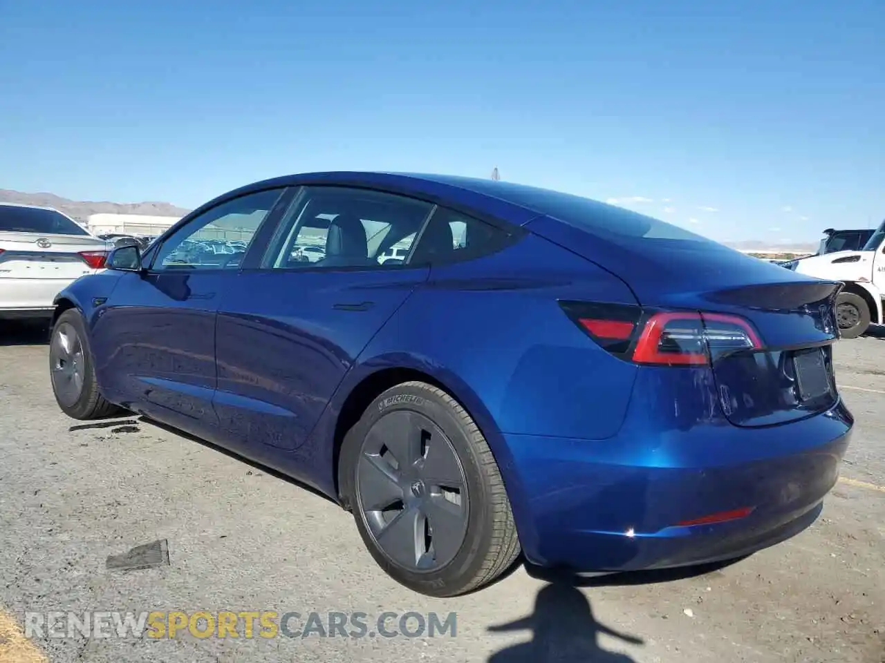 2 Photograph of a damaged car 5YJ3E1EB6NF246123 TESLA MODEL 3 2022