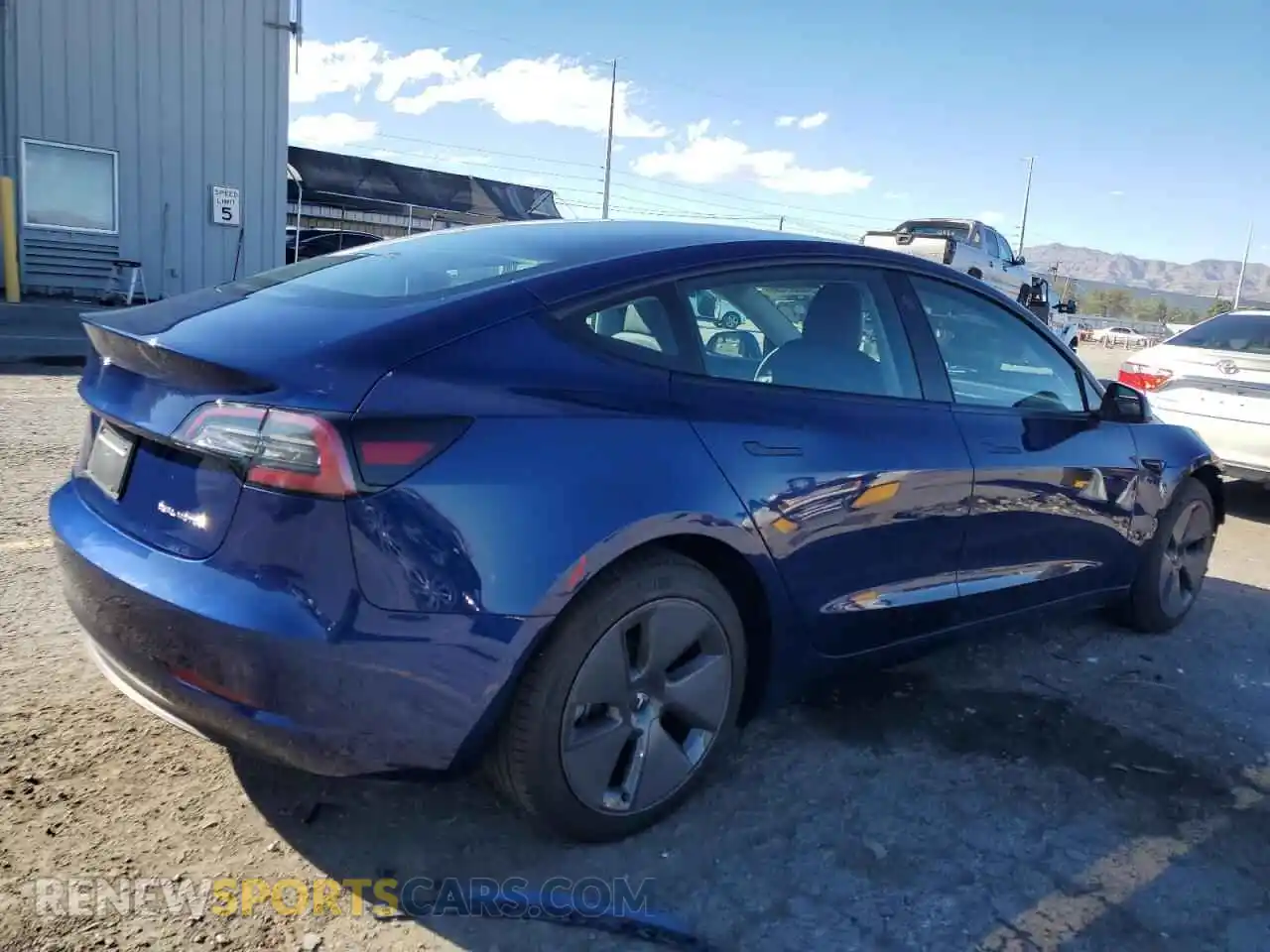 3 Photograph of a damaged car 5YJ3E1EB6NF246123 TESLA MODEL 3 2022