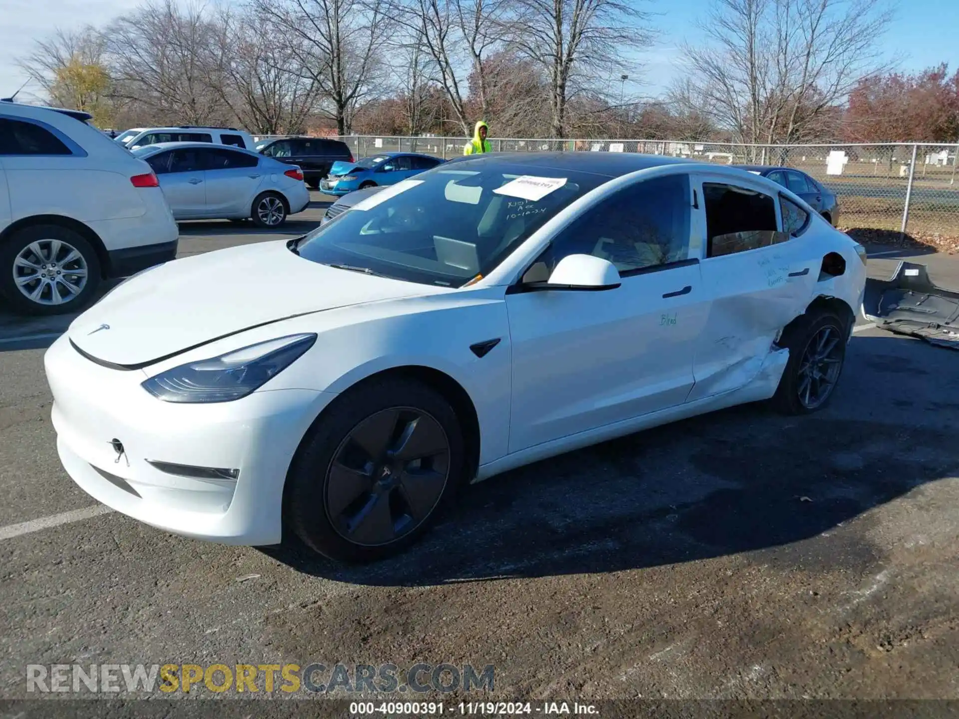 2 Photograph of a damaged car 5YJ3E1EB6NF248812 TESLA MODEL 3 2022