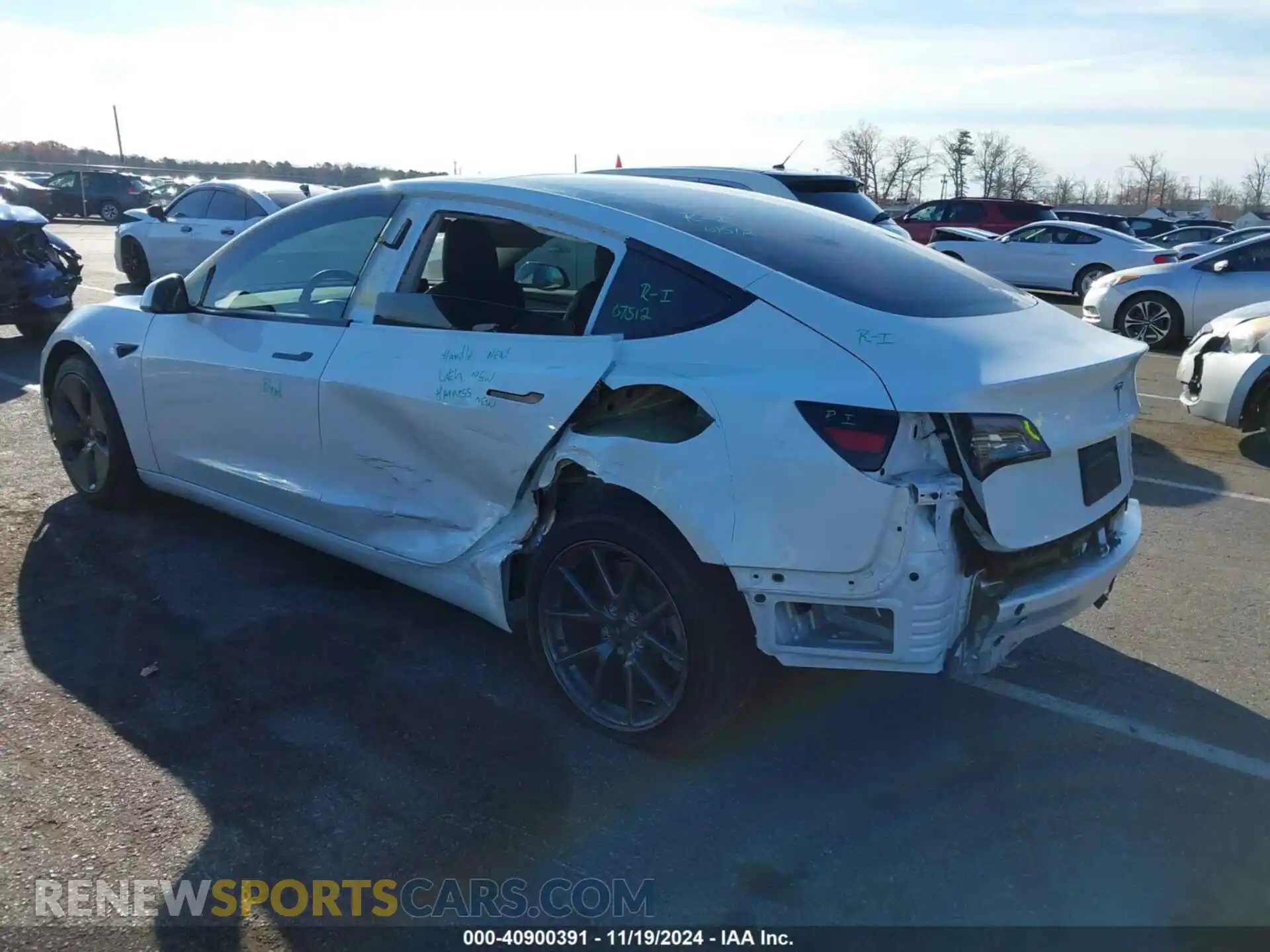3 Photograph of a damaged car 5YJ3E1EB6NF248812 TESLA MODEL 3 2022