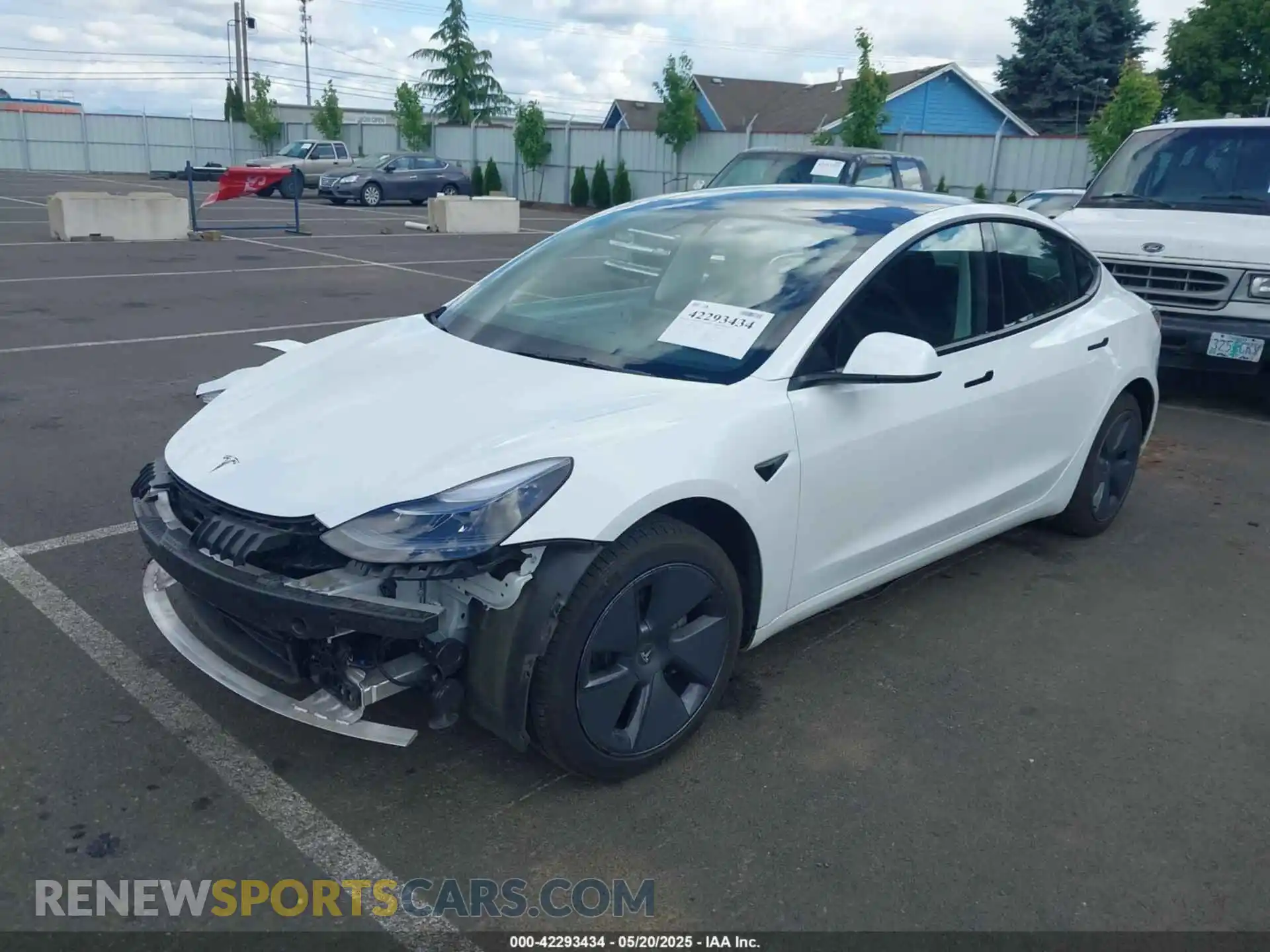 2 Photograph of a damaged car 5YJ3E1EB6NF250964 TESLA MODEL 3 2022