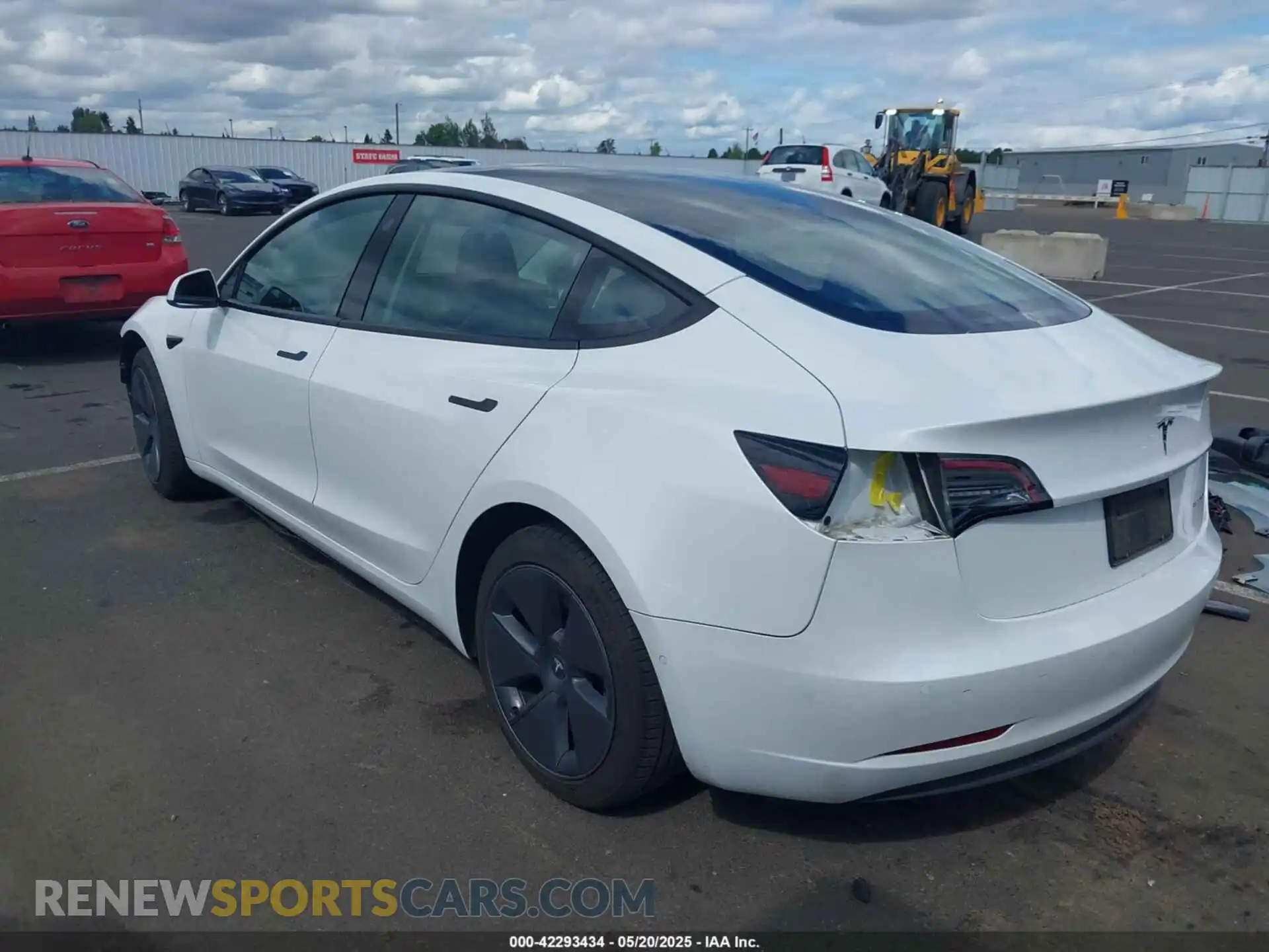 3 Photograph of a damaged car 5YJ3E1EB6NF250964 TESLA MODEL 3 2022