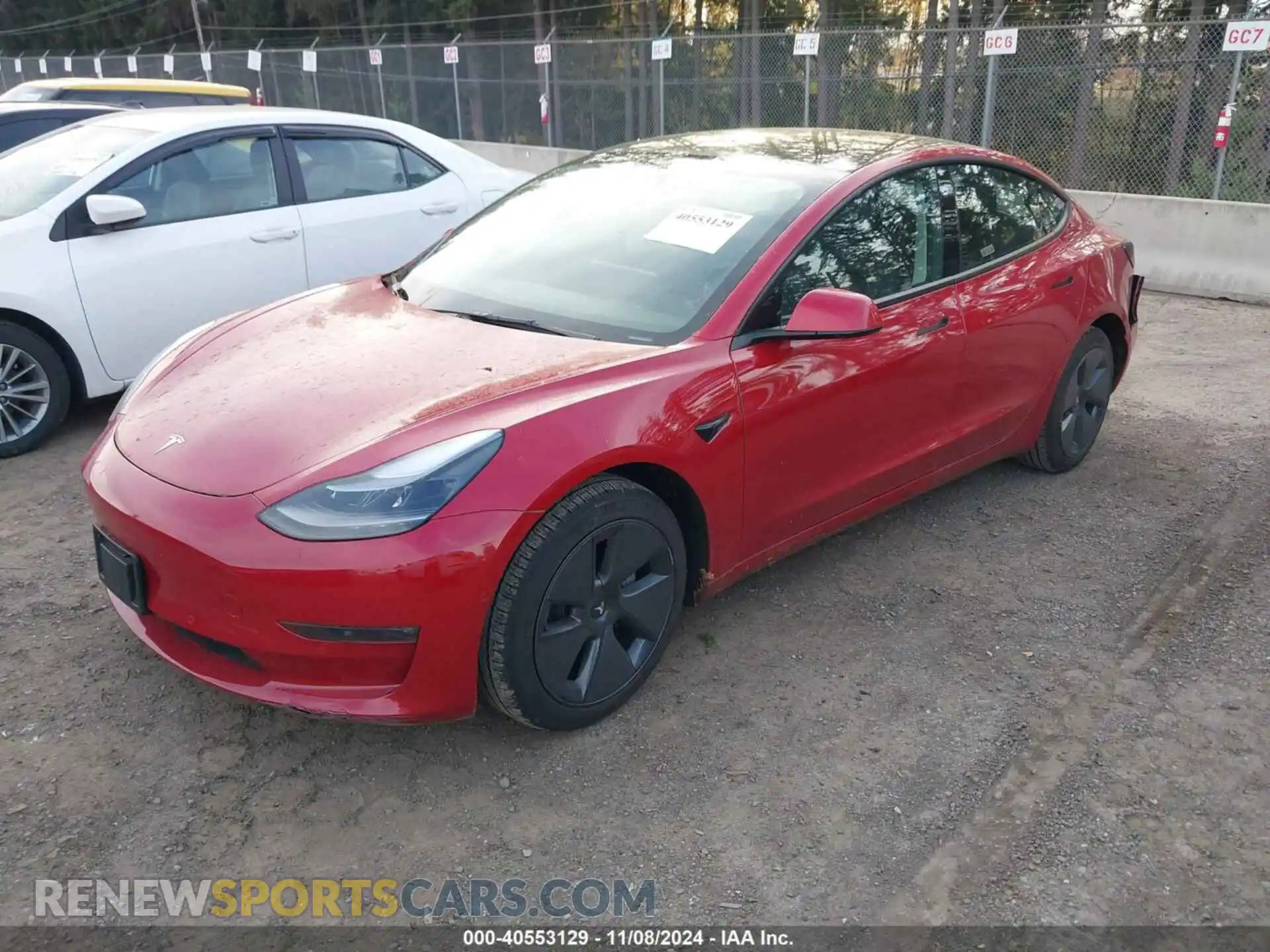 2 Photograph of a damaged car 5YJ3E1EB6NF252133 TESLA MODEL 3 2022