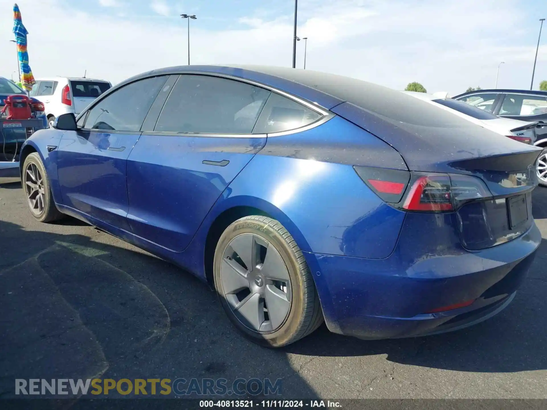 3 Photograph of a damaged car 5YJ3E1EB6NF325811 TESLA MODEL 3 2022