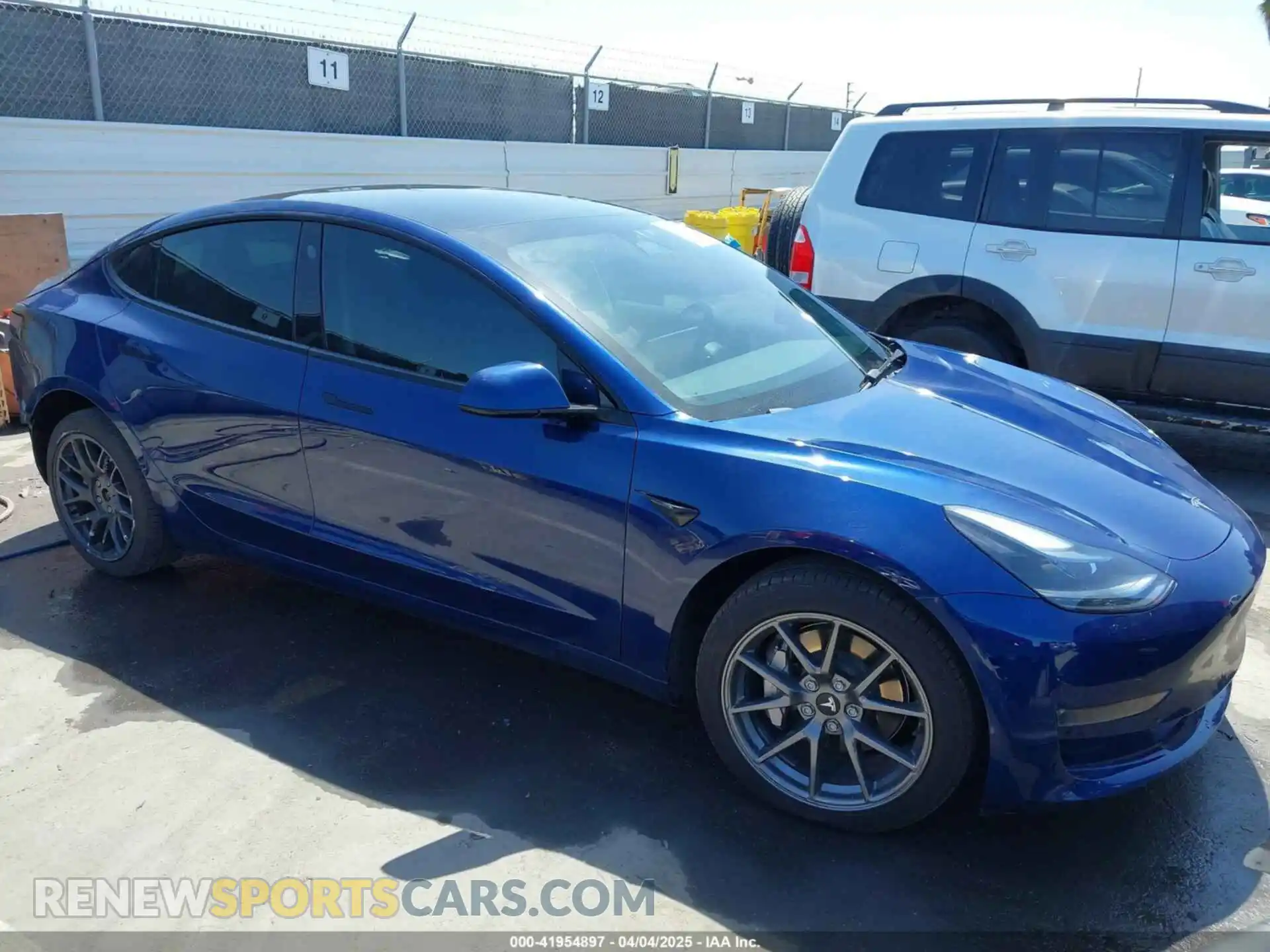 1 Photograph of a damaged car 5YJ3E1EB6NF351017 TESLA MODEL 3 2022