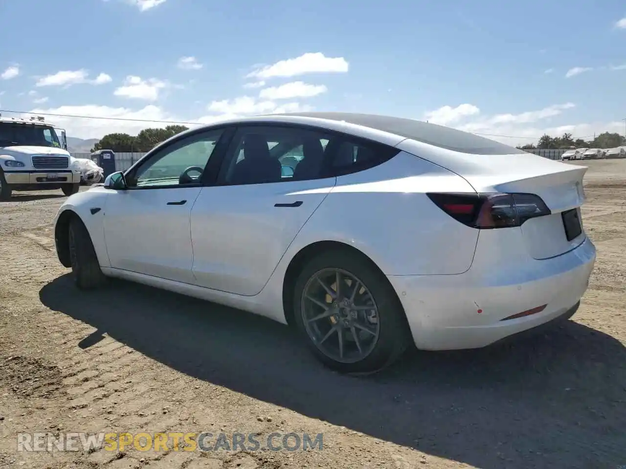 2 Photograph of a damaged car 5YJ3E1EB6NF354645 TESLA MODEL 3 2022