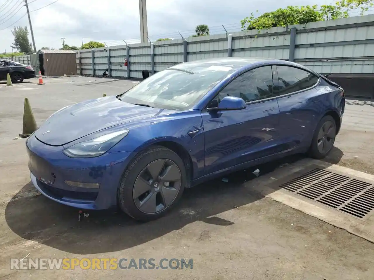 1 Photograph of a damaged car 5YJ3E1EB7NF101835 TESLA MODEL 3 2022