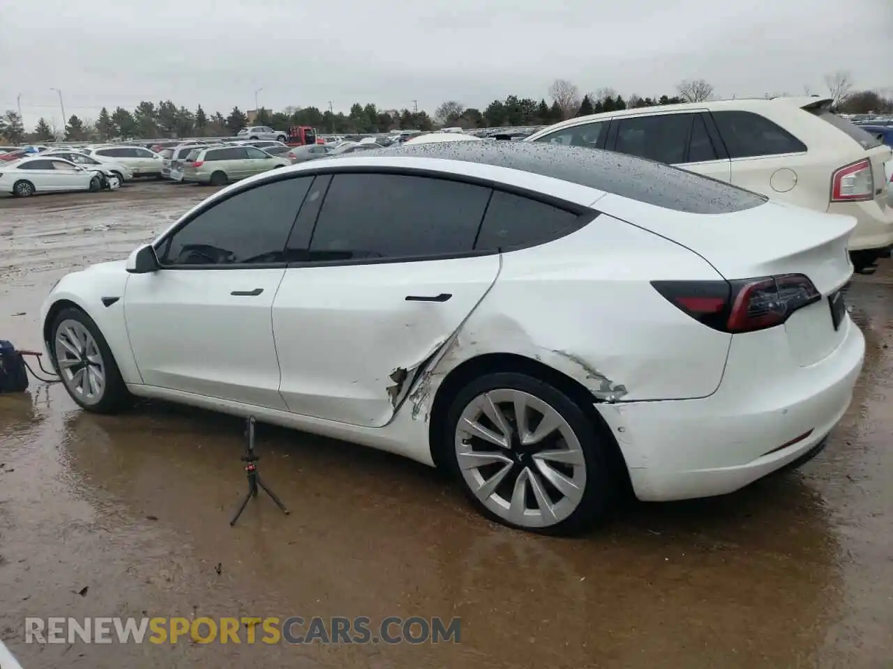 2 fotografías del automóvil dañado 5YJ3E1EB7NF128002 TESLA MODEL 3 2022